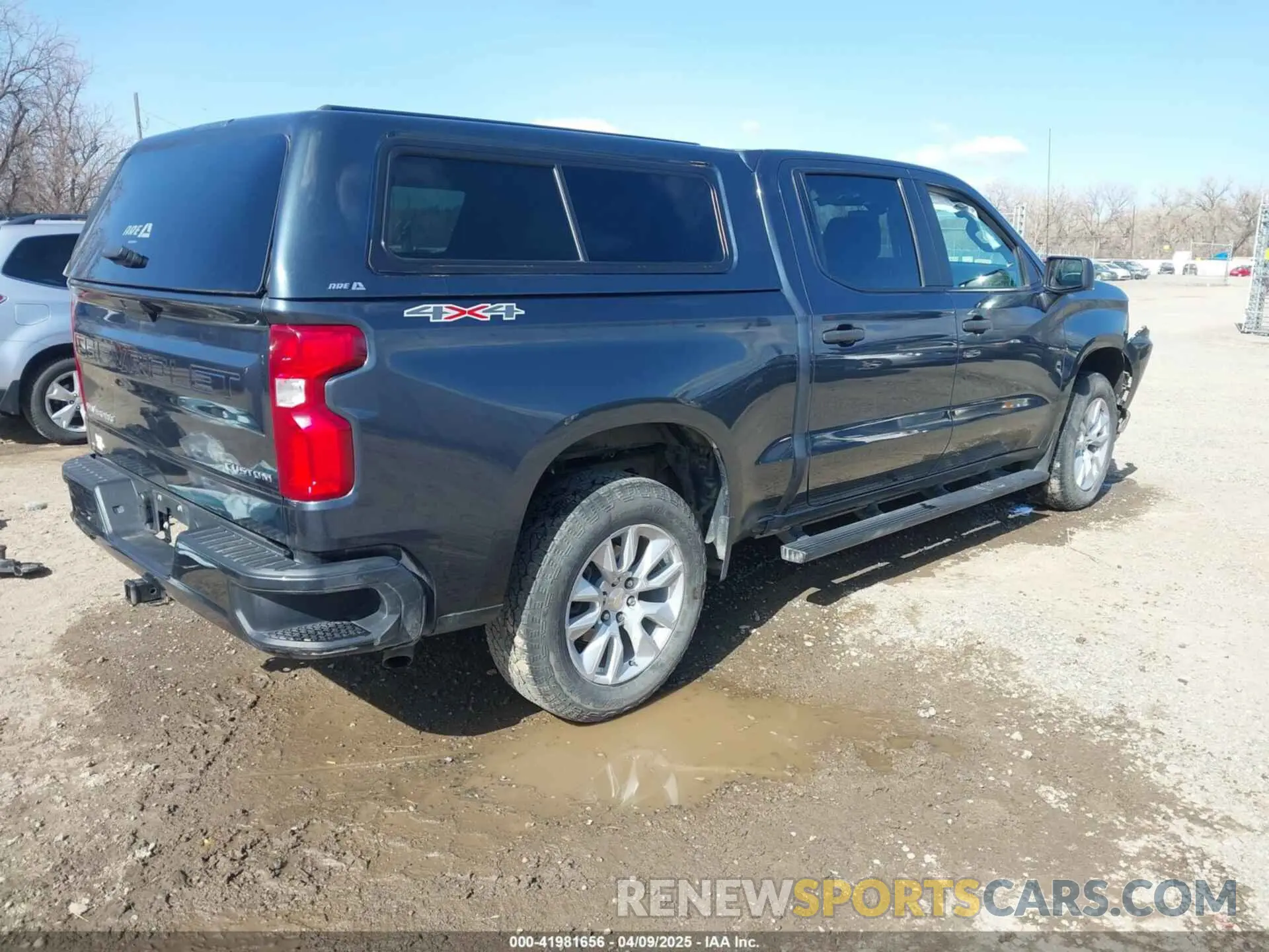 4 Photograph of a damaged car 1GCPYBEK5NZ183282 CHEVROLET SILVERADO 1500 LTD 2022