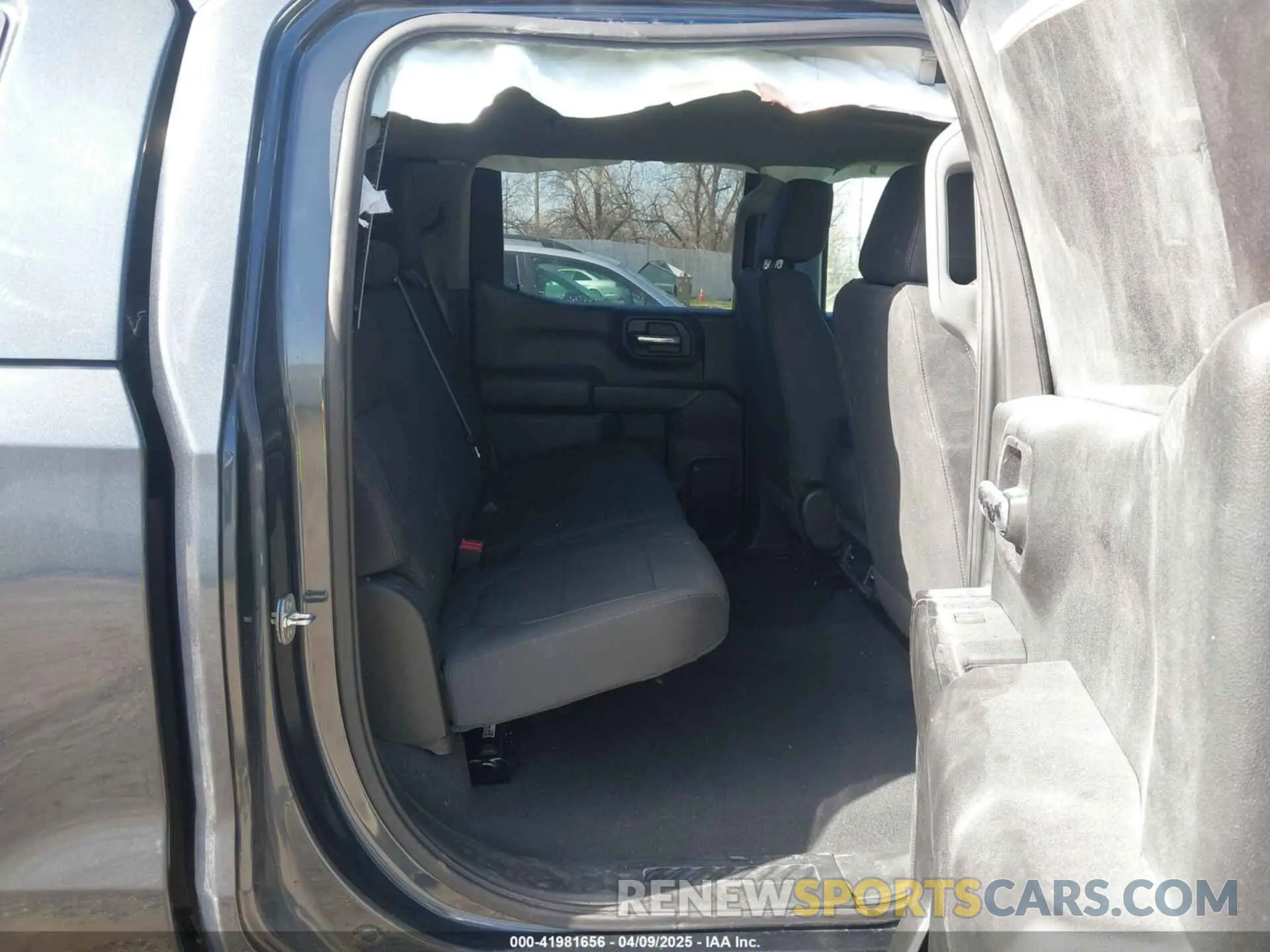 8 Photograph of a damaged car 1GCPYBEK5NZ183282 CHEVROLET SILVERADO 1500 LTD 2022