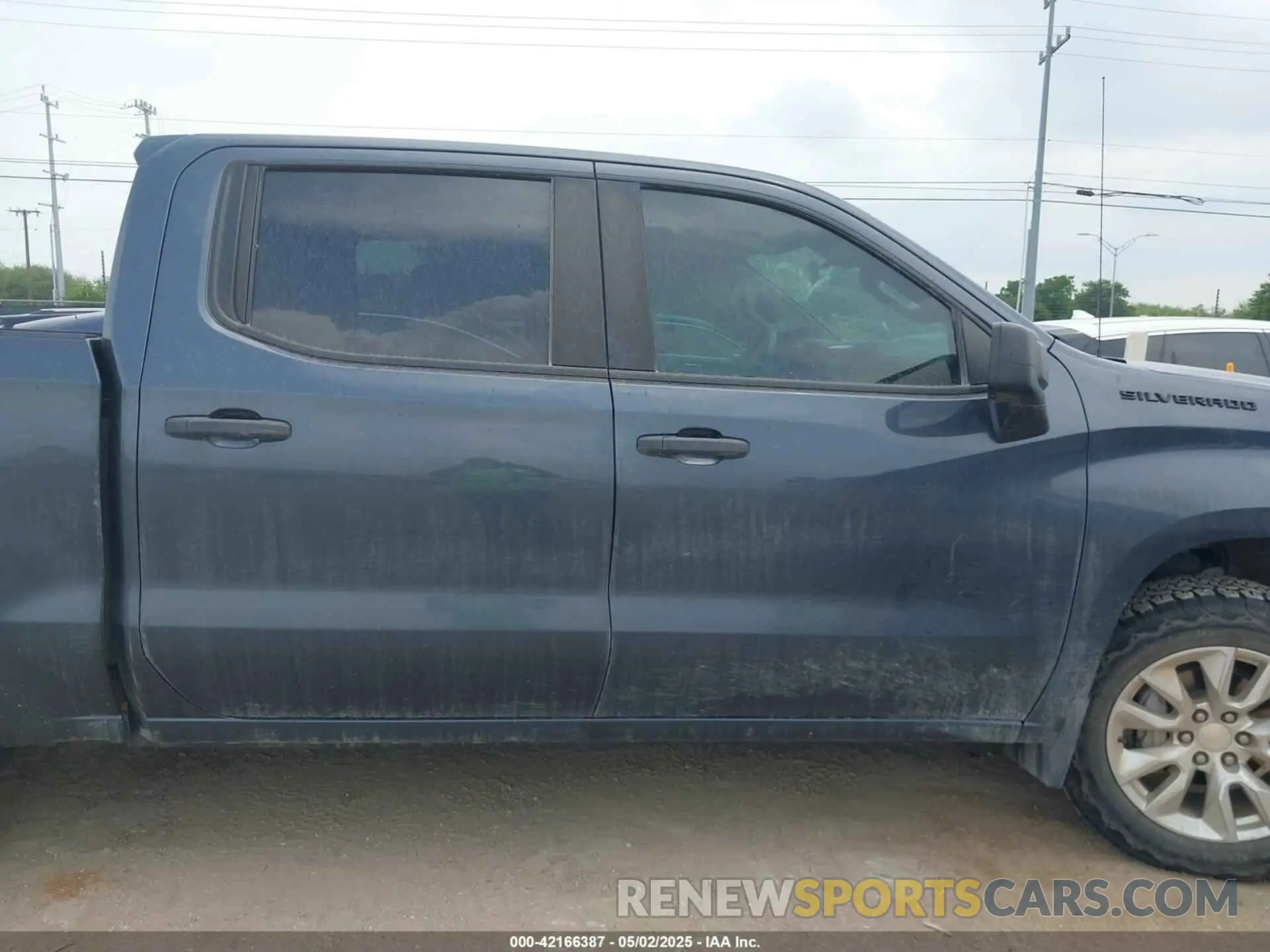 13 Photograph of a damaged car 1GCPYBEK7NZ129563 CHEVROLET SILVERADO 1500 LTD 2022
