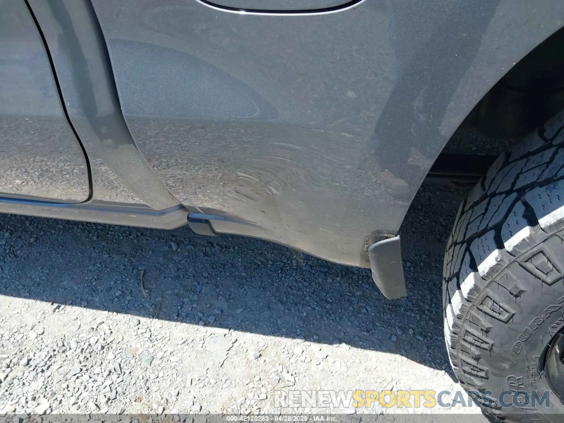 19 Photograph of a damaged car 1GCPYCEK9NZ184344 CHEVROLET SILVERADO 1500 LTD 2022