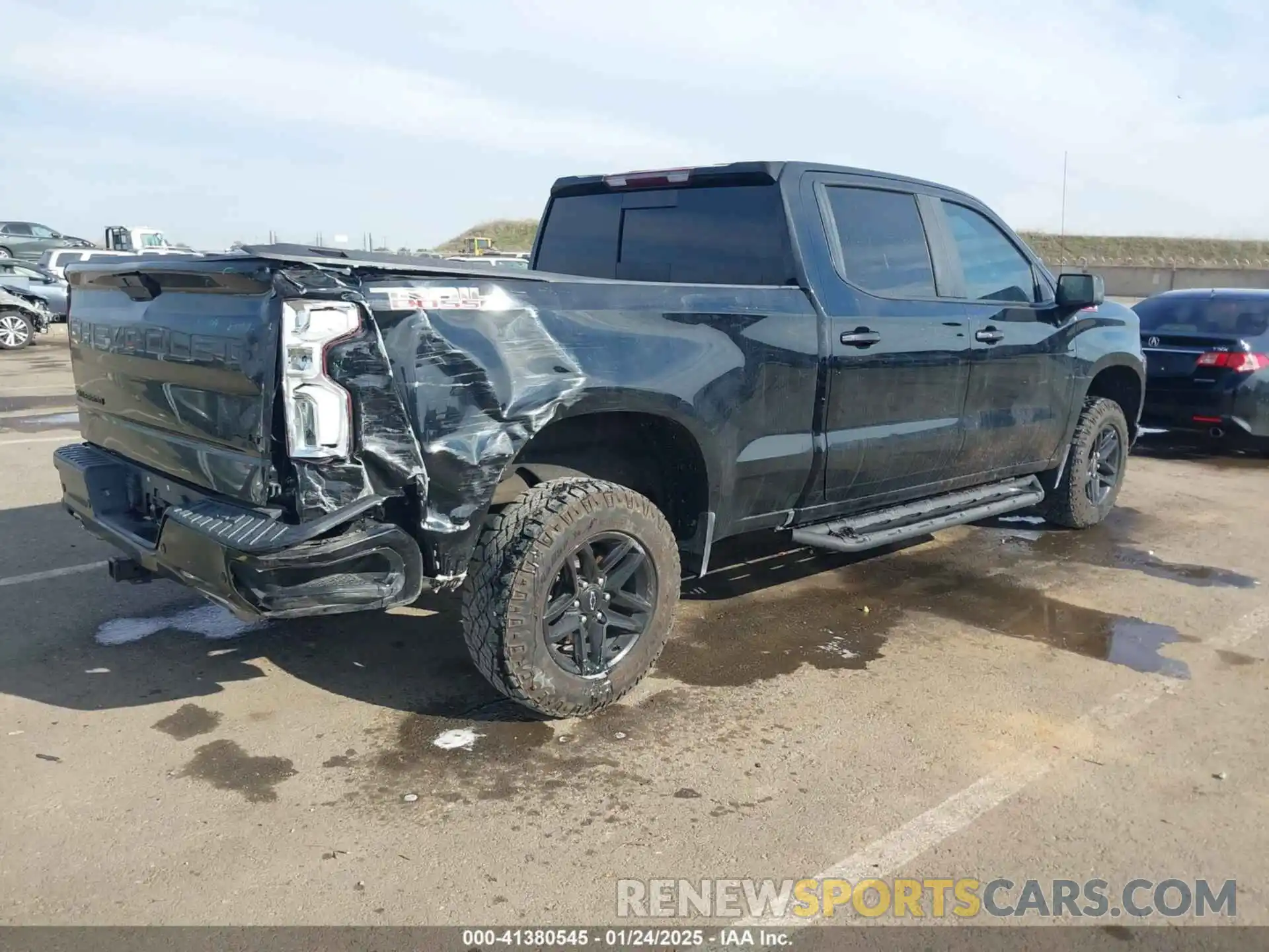 4 Photograph of a damaged car 1GCPYFED8NZ105345 CHEVROLET SILVERADO 1500 LTD 2022