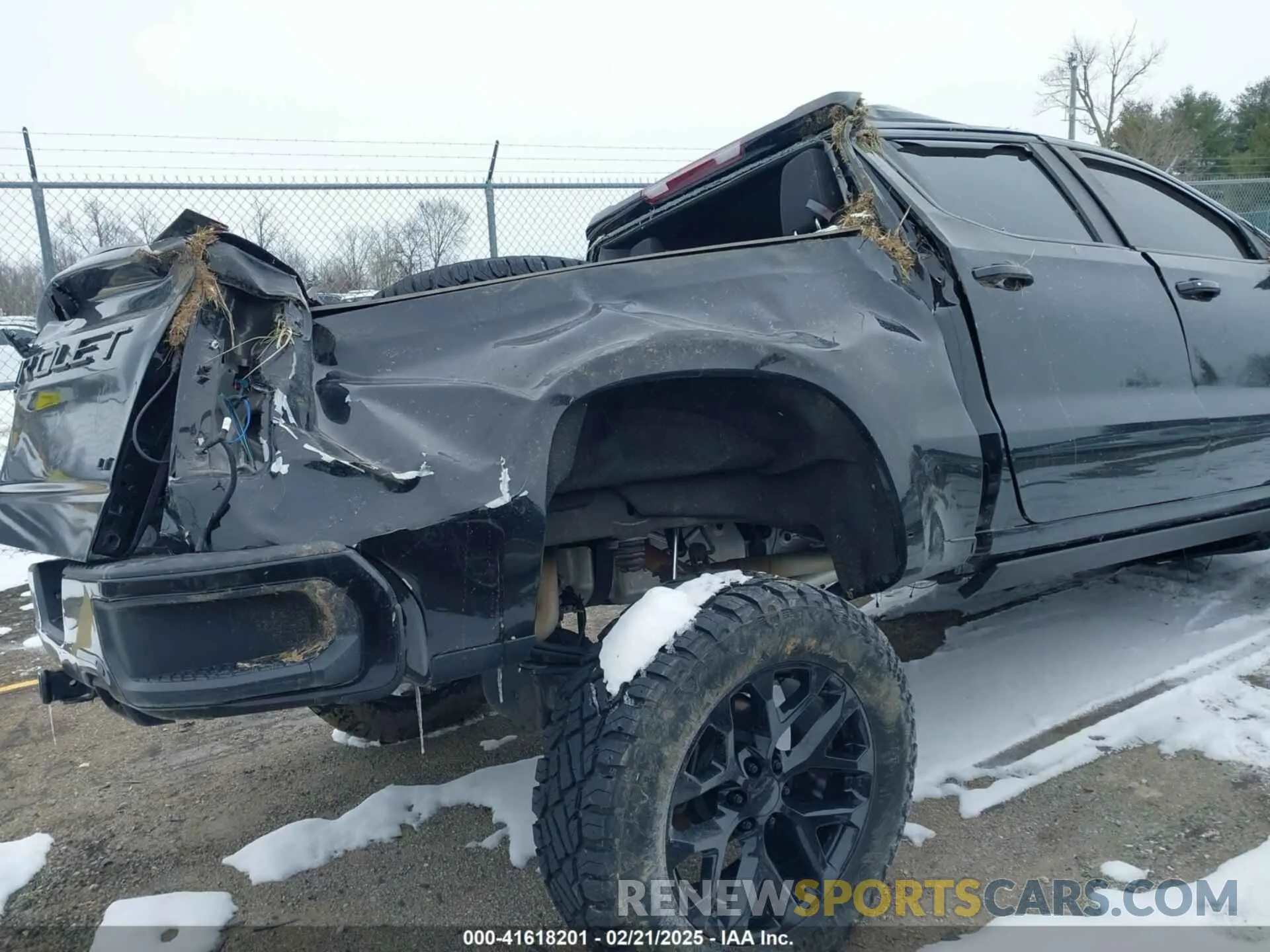 19 Photograph of a damaged car 1GCPYFEDXNZ233067 CHEVROLET SILVERADO 1500 LTD 2022