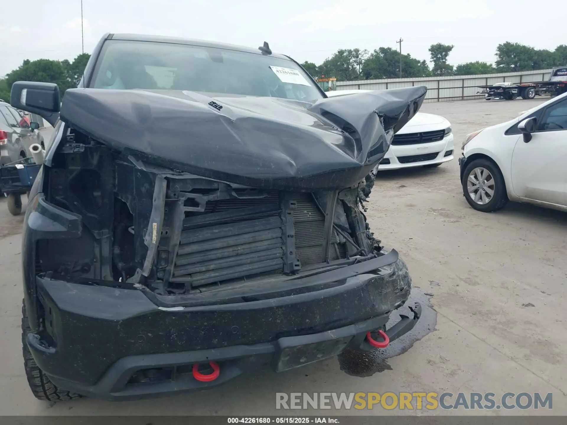 13 Photograph of a damaged car 1GCPYFEL4NZ166179 CHEVROLET SILVERADO 1500 LTD 2022