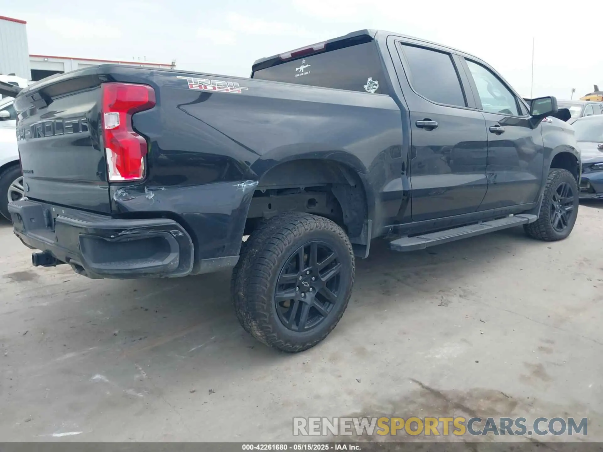 4 Photograph of a damaged car 1GCPYFEL4NZ166179 CHEVROLET SILVERADO 1500 LTD 2022