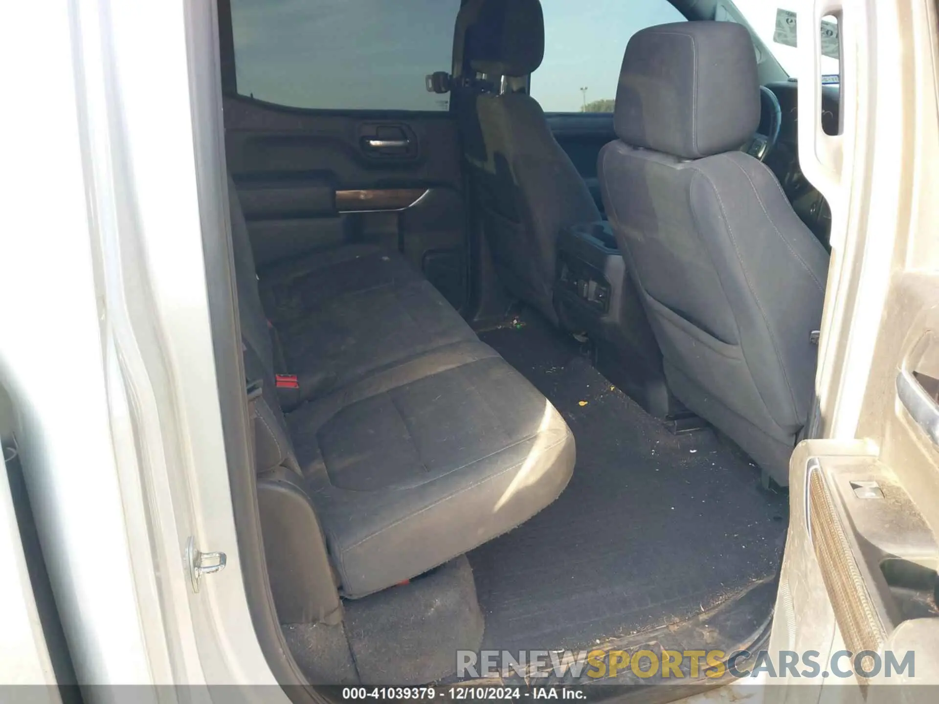 8 Photograph of a damaged car 1GCPYFEL6NZ158262 CHEVROLET SILVERADO 1500 LTD 2022