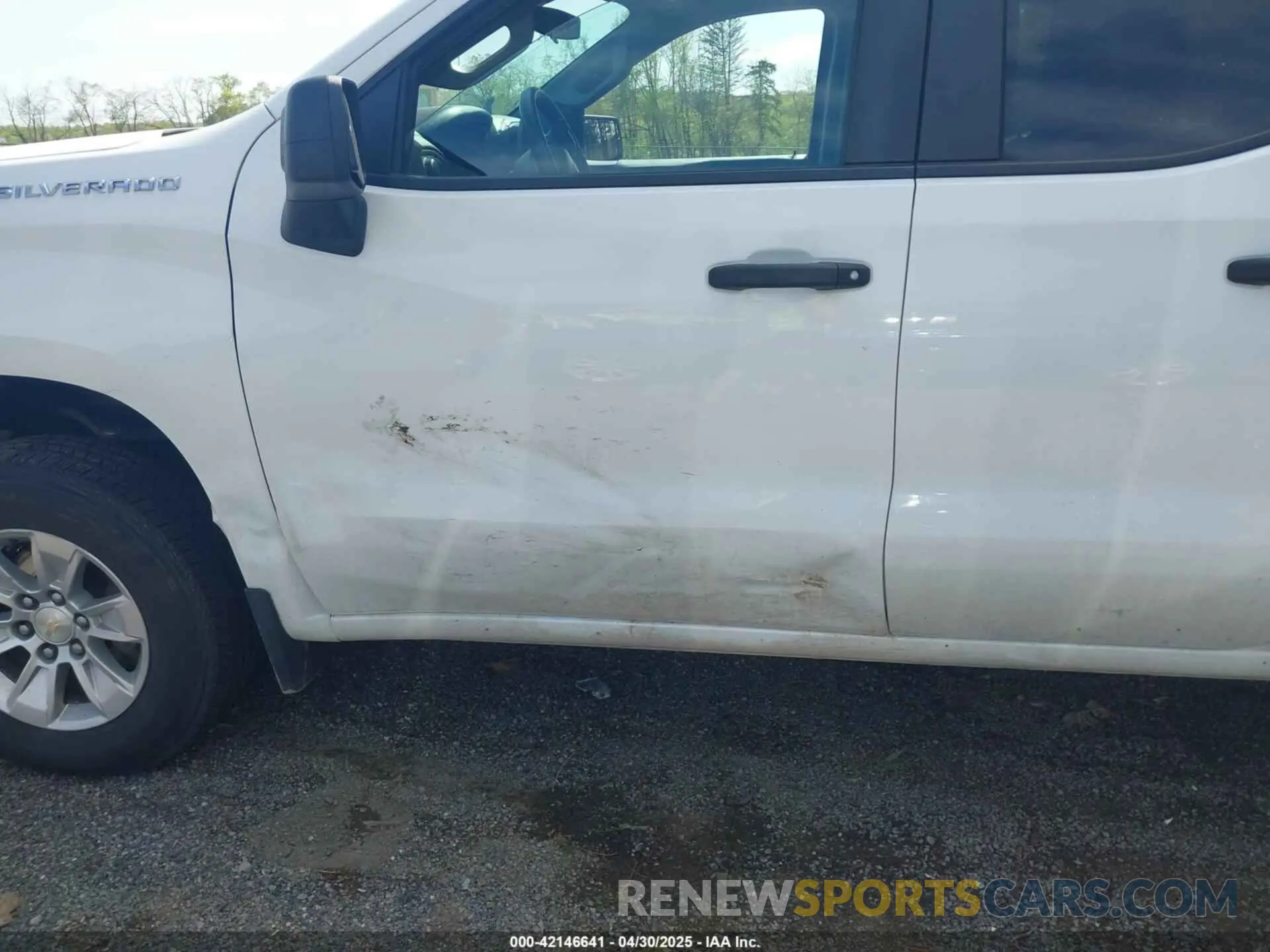 18 Photograph of a damaged car 1GCRYAEK4NZ216548 CHEVROLET SILVERADO 1500 LTD 2022