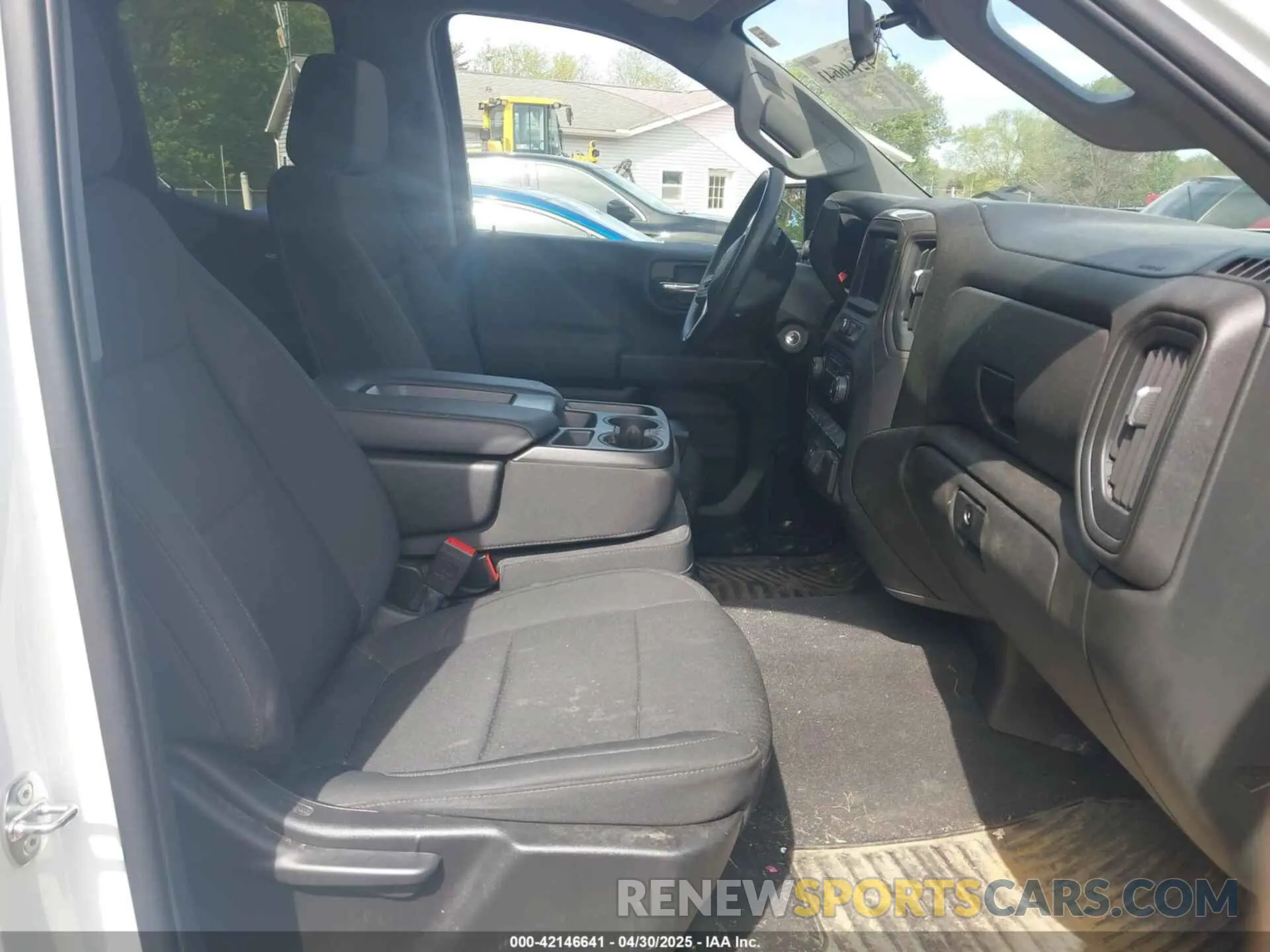 5 Photograph of a damaged car 1GCRYAEK4NZ216548 CHEVROLET SILVERADO 1500 LTD 2022