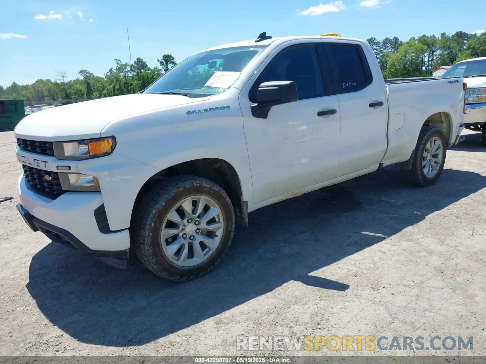 2 Photograph of a damaged car 1GCRYBEK2NZ216957 CHEVROLET SILVERADO 1500 LTD 2022