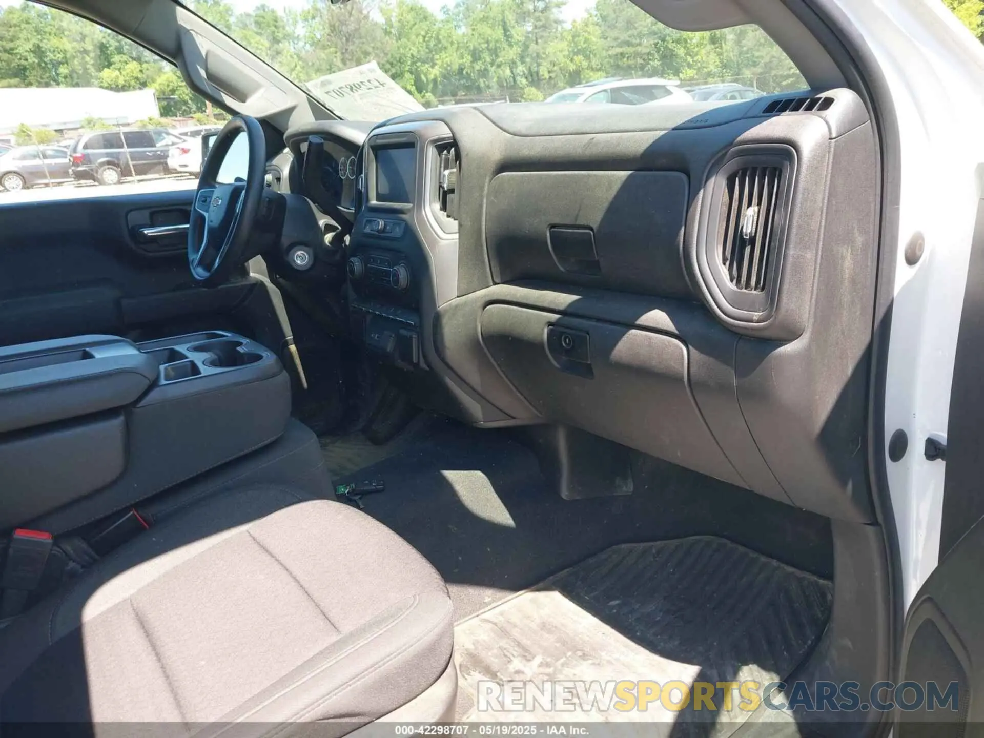 5 Photograph of a damaged car 1GCRYBEK2NZ216957 CHEVROLET SILVERADO 1500 LTD 2022