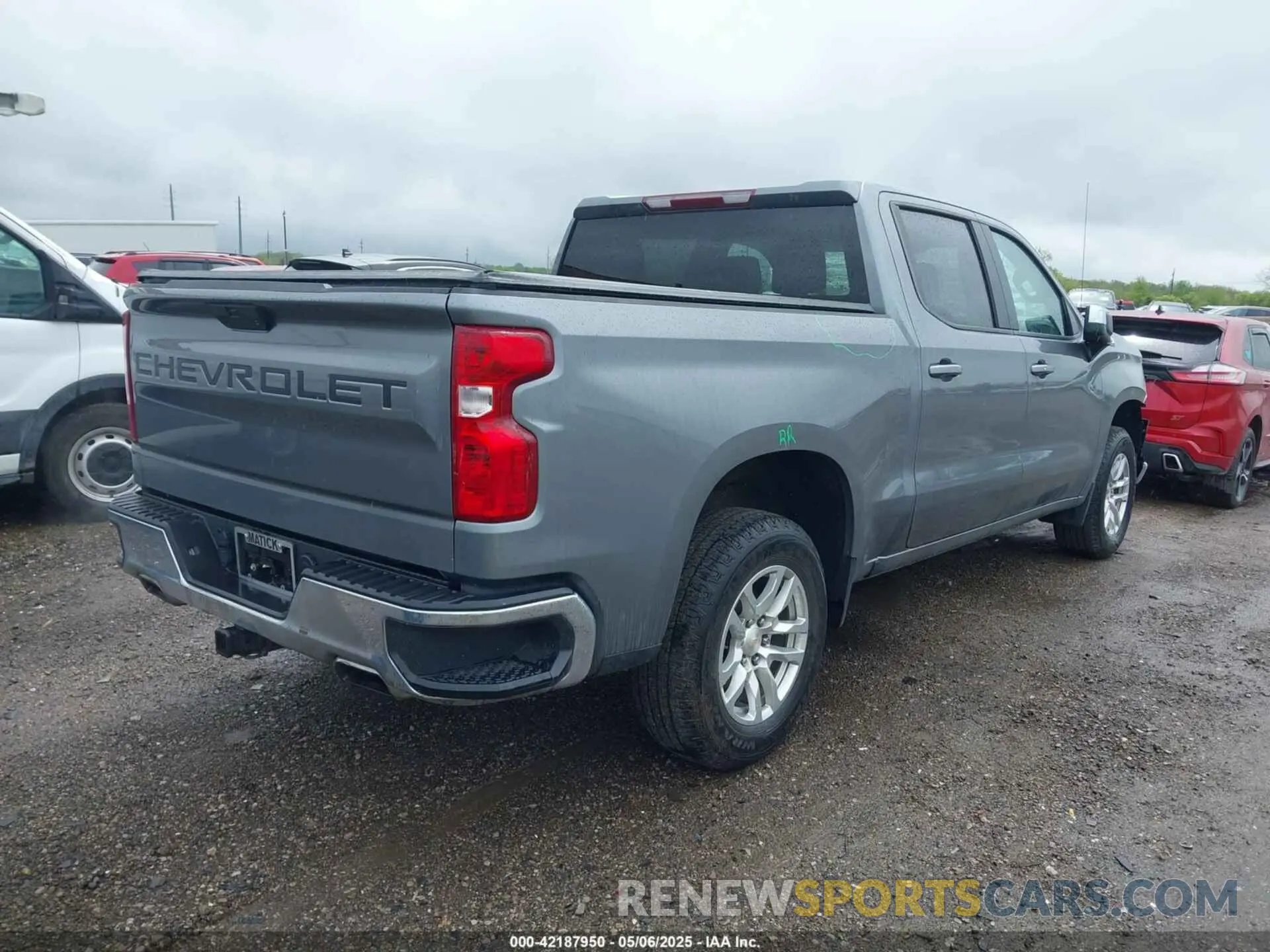 4 Photograph of a damaged car 1GCUYDED3NZ208468 CHEVROLET SILVERADO 1500 LTD 2022