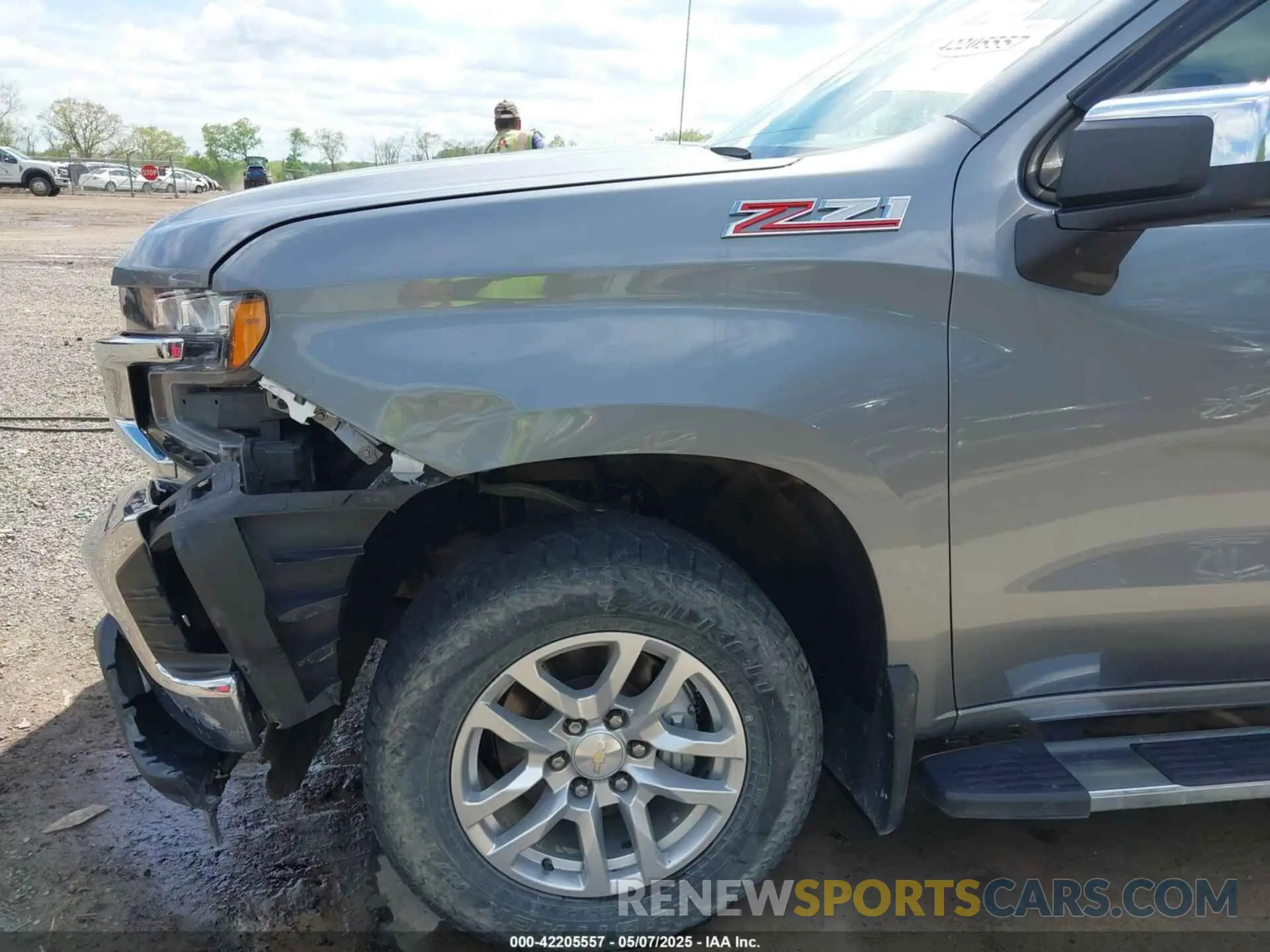 19 Photograph of a damaged car 1GCUYDED8NZ115560 CHEVROLET SILVERADO 1500 LTD 2022
