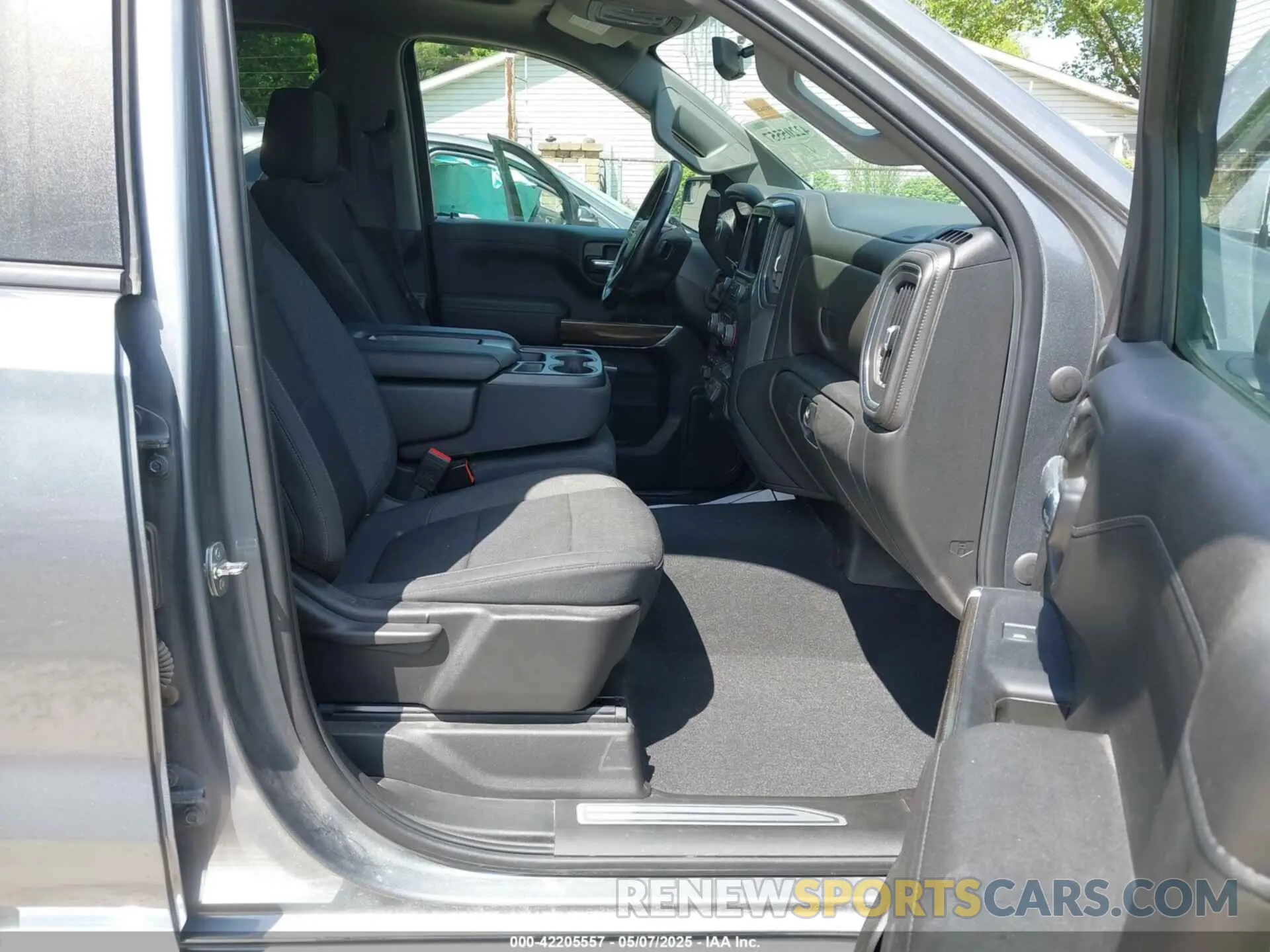 5 Photograph of a damaged car 1GCUYDED8NZ115560 CHEVROLET SILVERADO 1500 LTD 2022