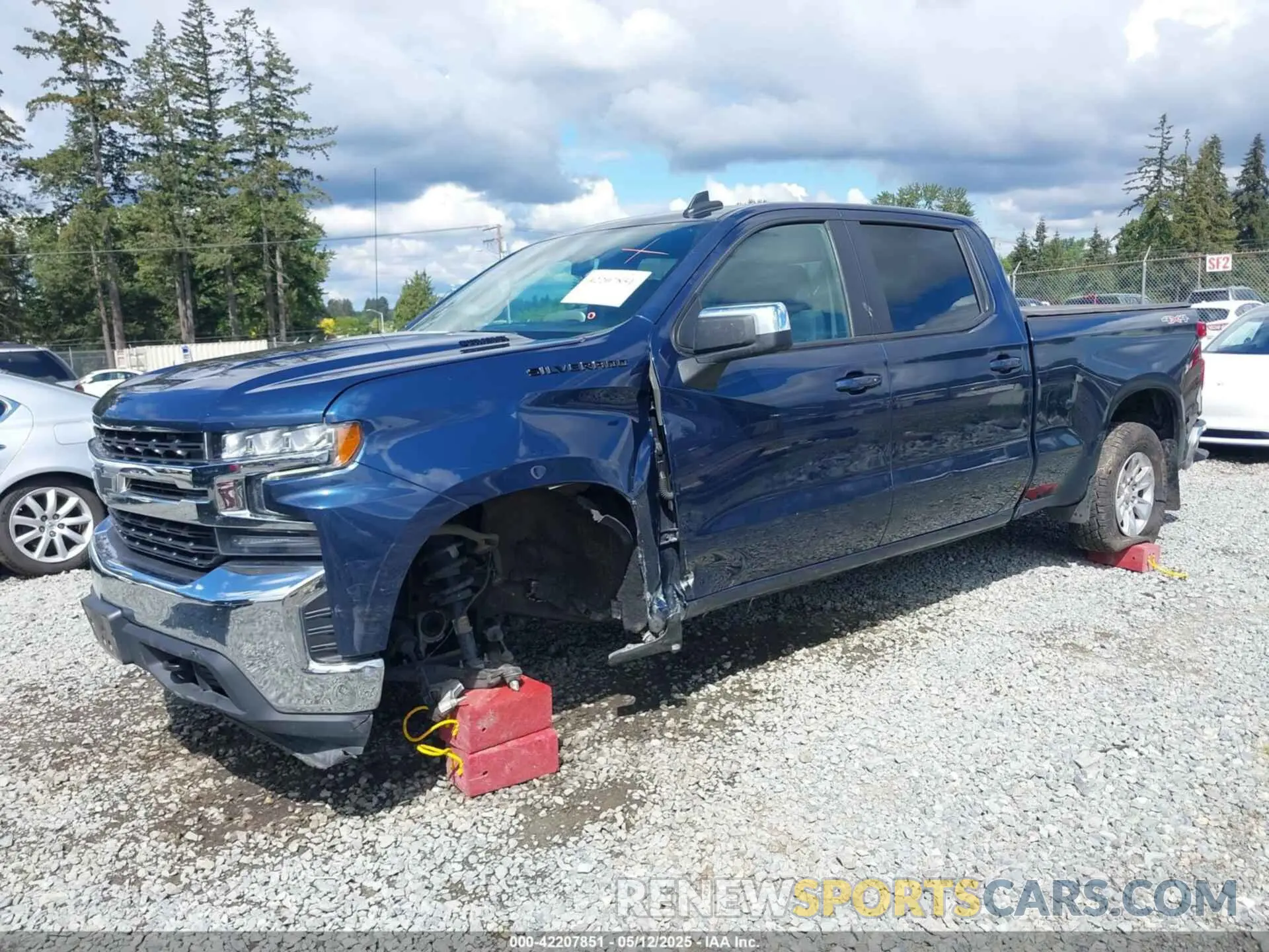 2 Photograph of a damaged car 1GCUYDET3NZ226475 CHEVROLET SILVERADO 1500 LTD 2022