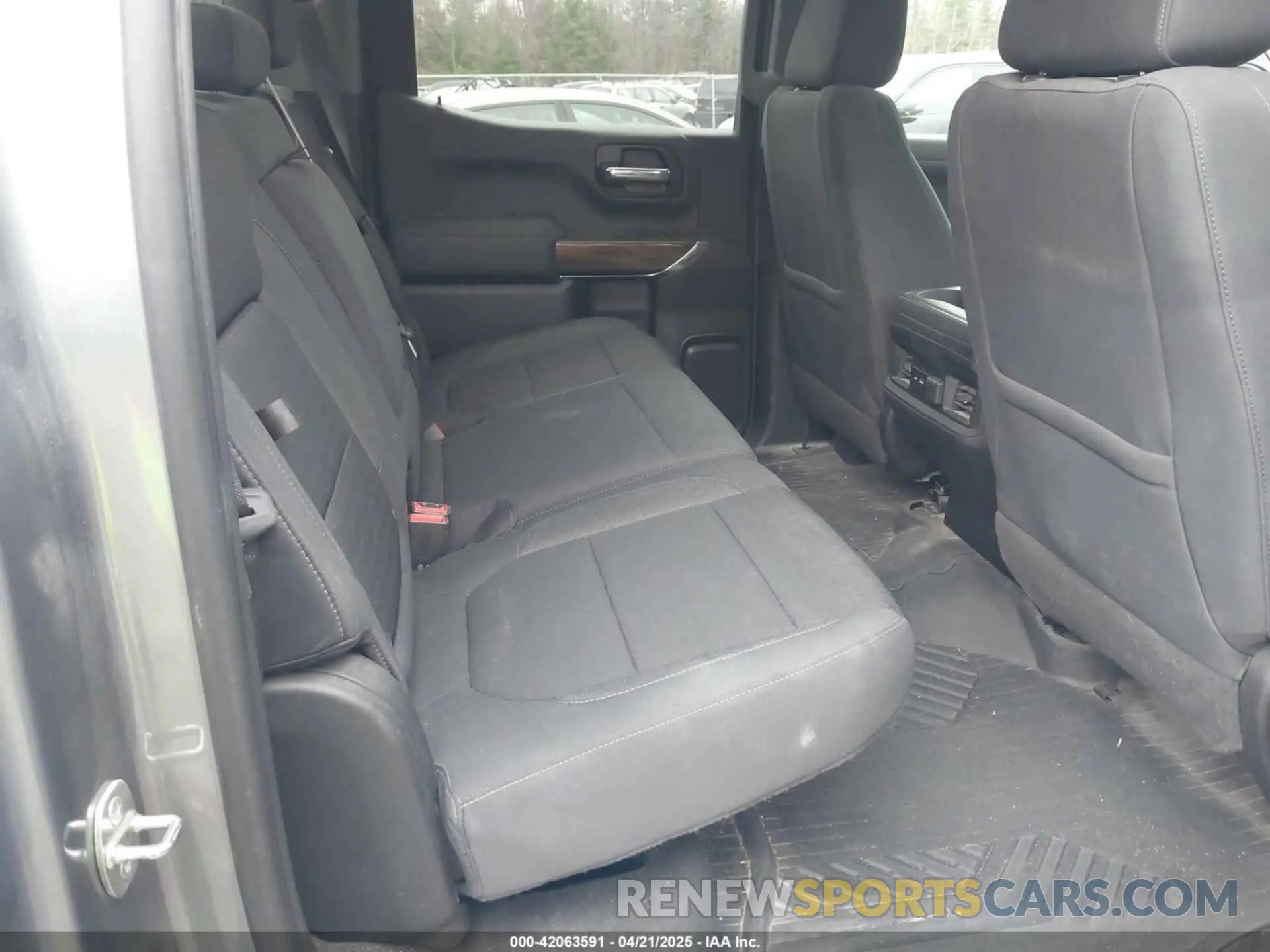 8 Photograph of a damaged car 1GCUYEED8NZ101230 CHEVROLET SILVERADO 1500 LTD 2022