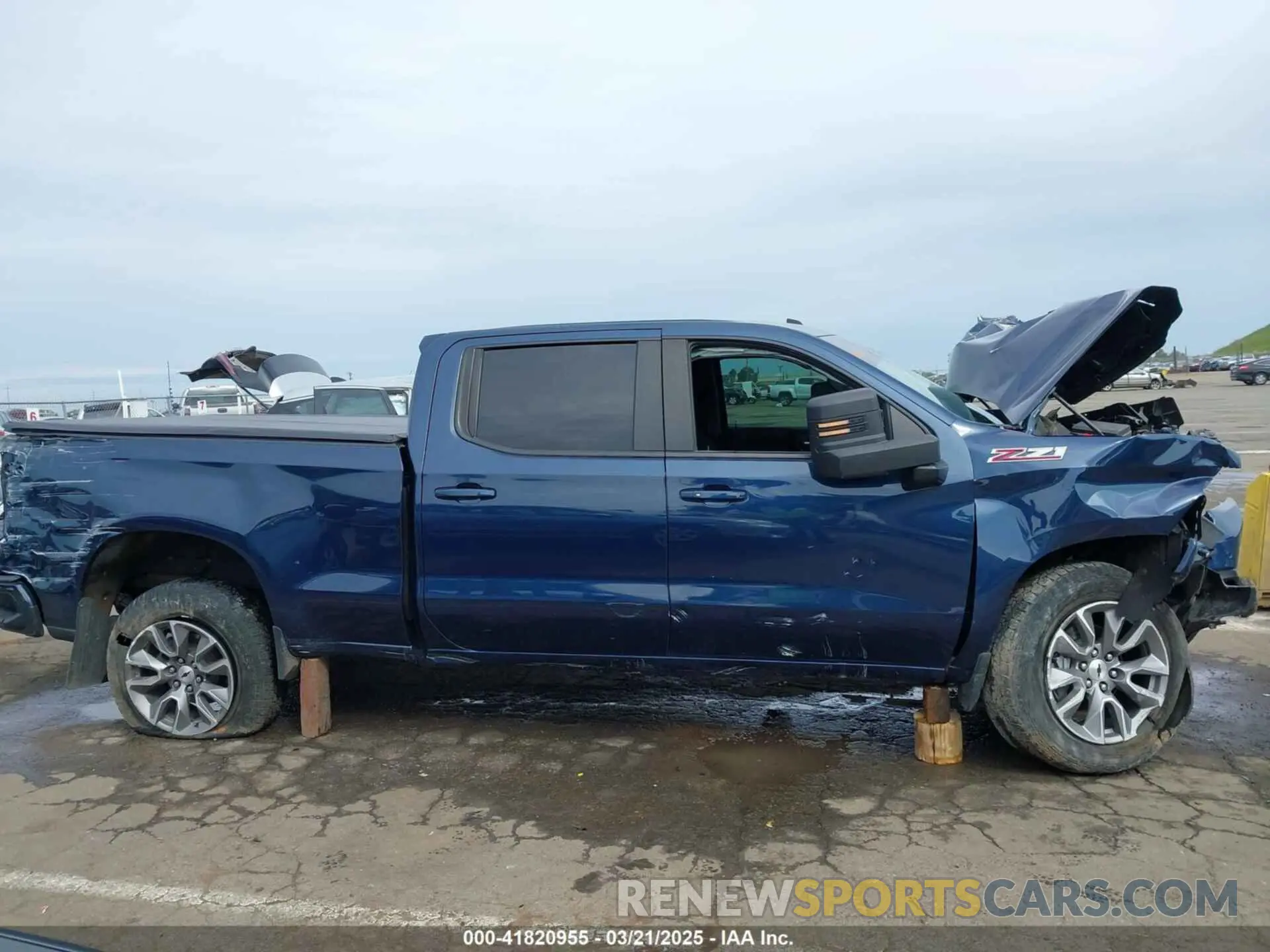 13 Photograph of a damaged car 1GCUYEEL8NZ234254 CHEVROLET SILVERADO 1500 LTD 2022