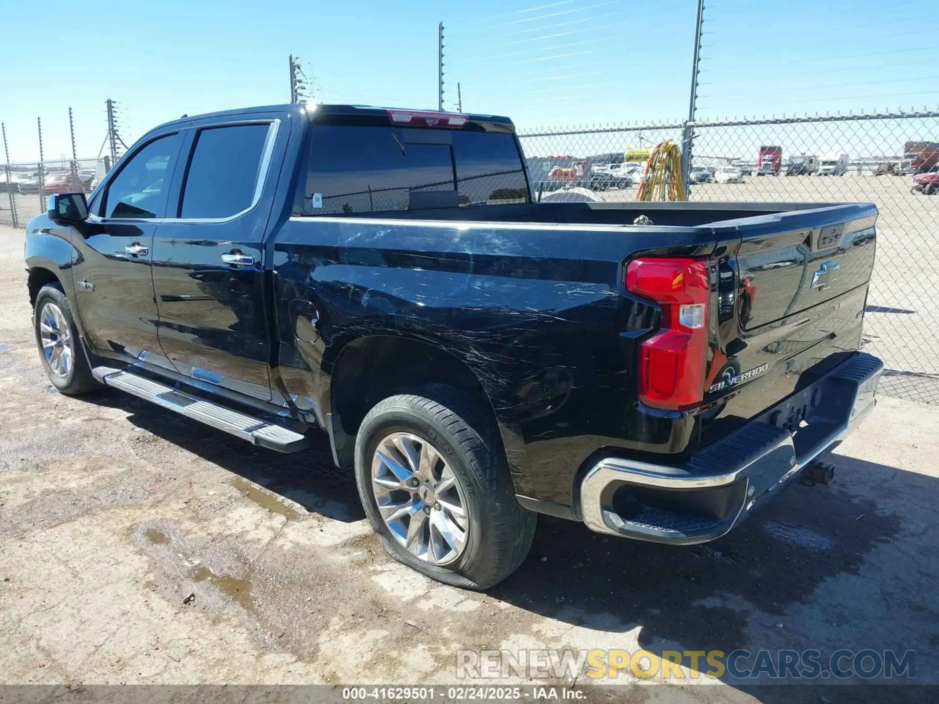 3 Photograph of a damaged car 1GCUYGED6NZ143388 CHEVROLET SILVERADO 1500 LTD 2022