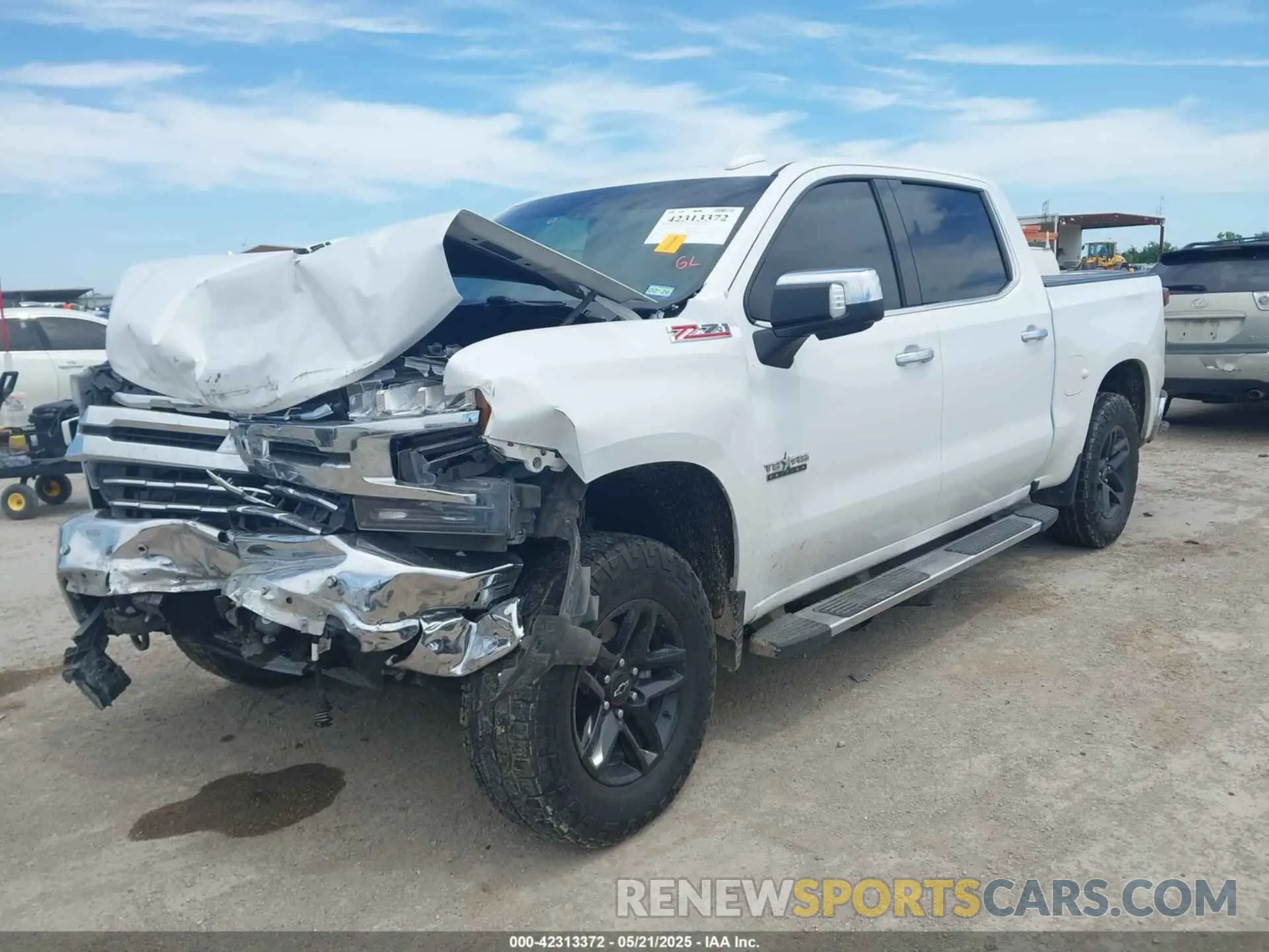 2 Photograph of a damaged car 1GCUYGEL6NZ205945 CHEVROLET SILVERADO 1500 LTD 2022