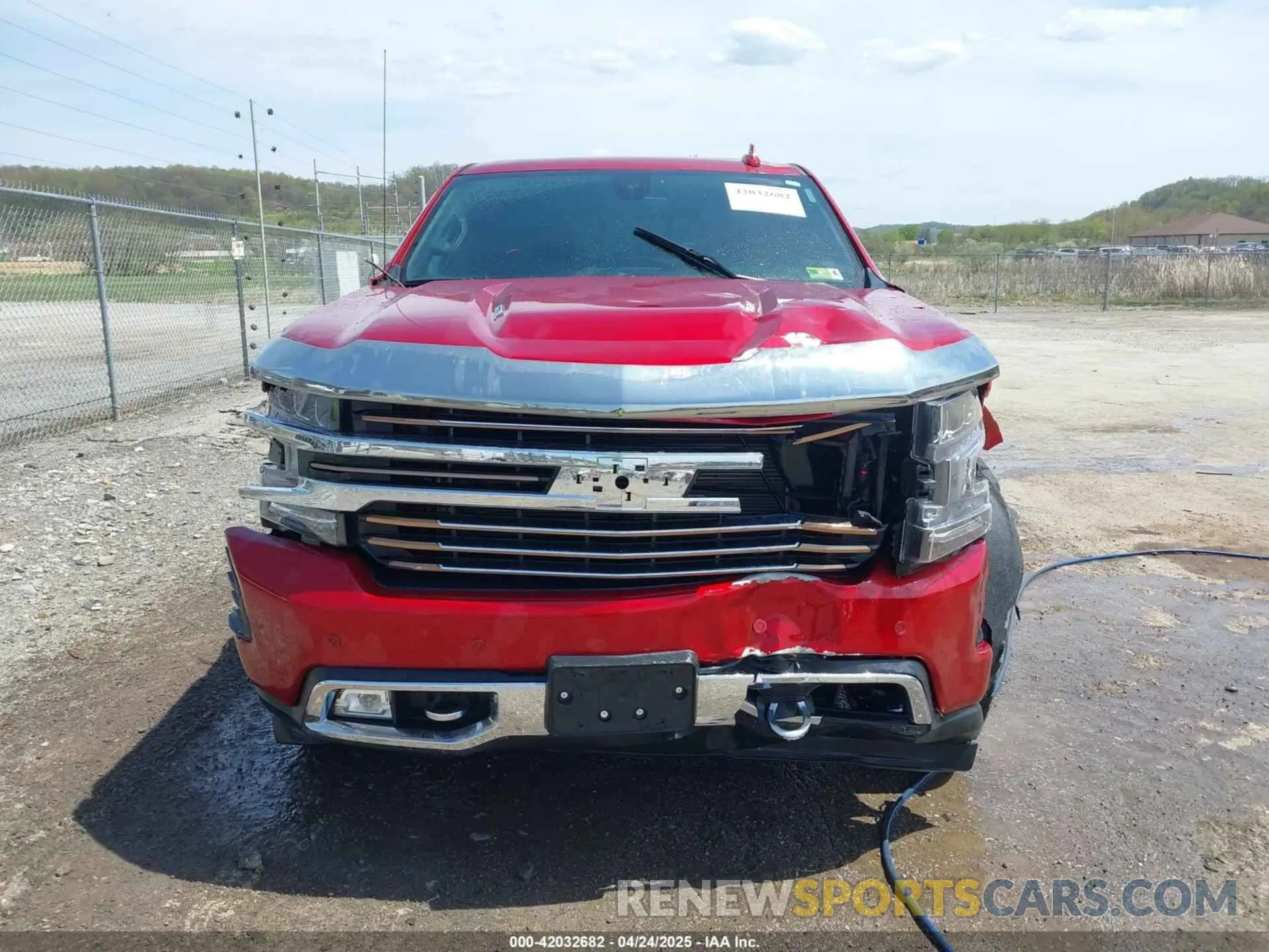 13 Photograph of a damaged car 1GCUYHEL6NZ236845 CHEVROLET SILVERADO 1500 LTD 2022