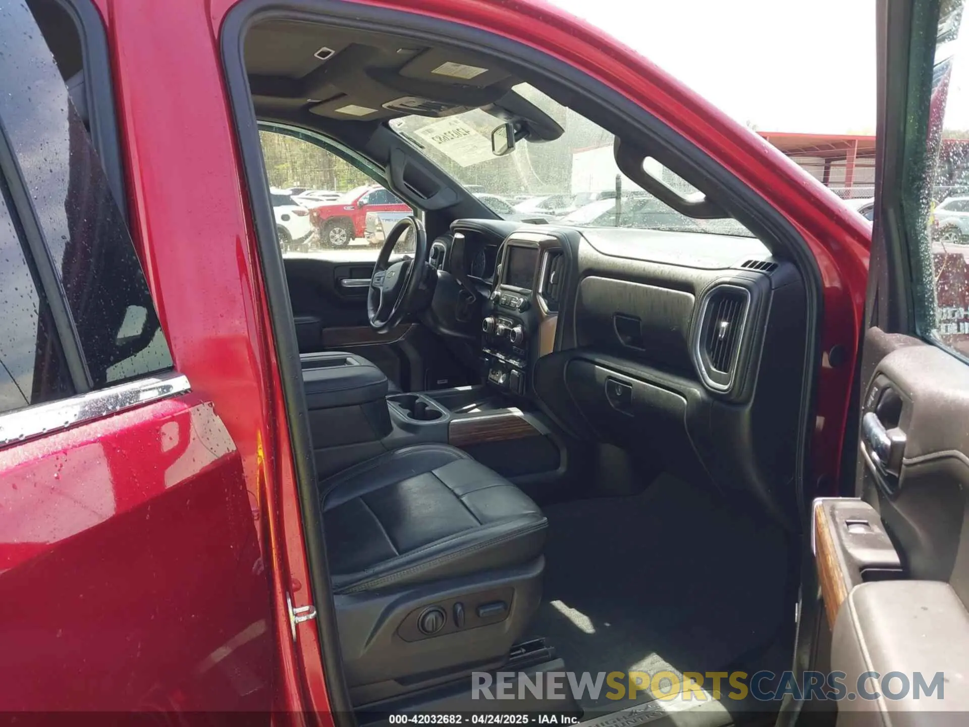 5 Photograph of a damaged car 1GCUYHEL6NZ236845 CHEVROLET SILVERADO 1500 LTD 2022