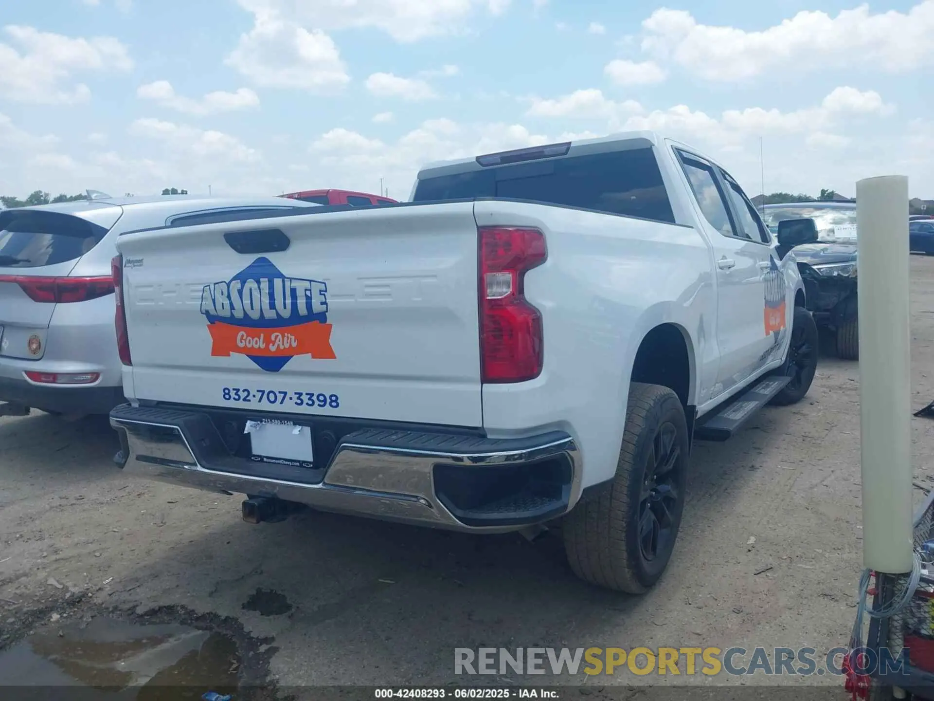 4 Photograph of a damaged car 3GCPWCEDXNG118201 CHEVROLET SILVERADO 1500 LTD 2022