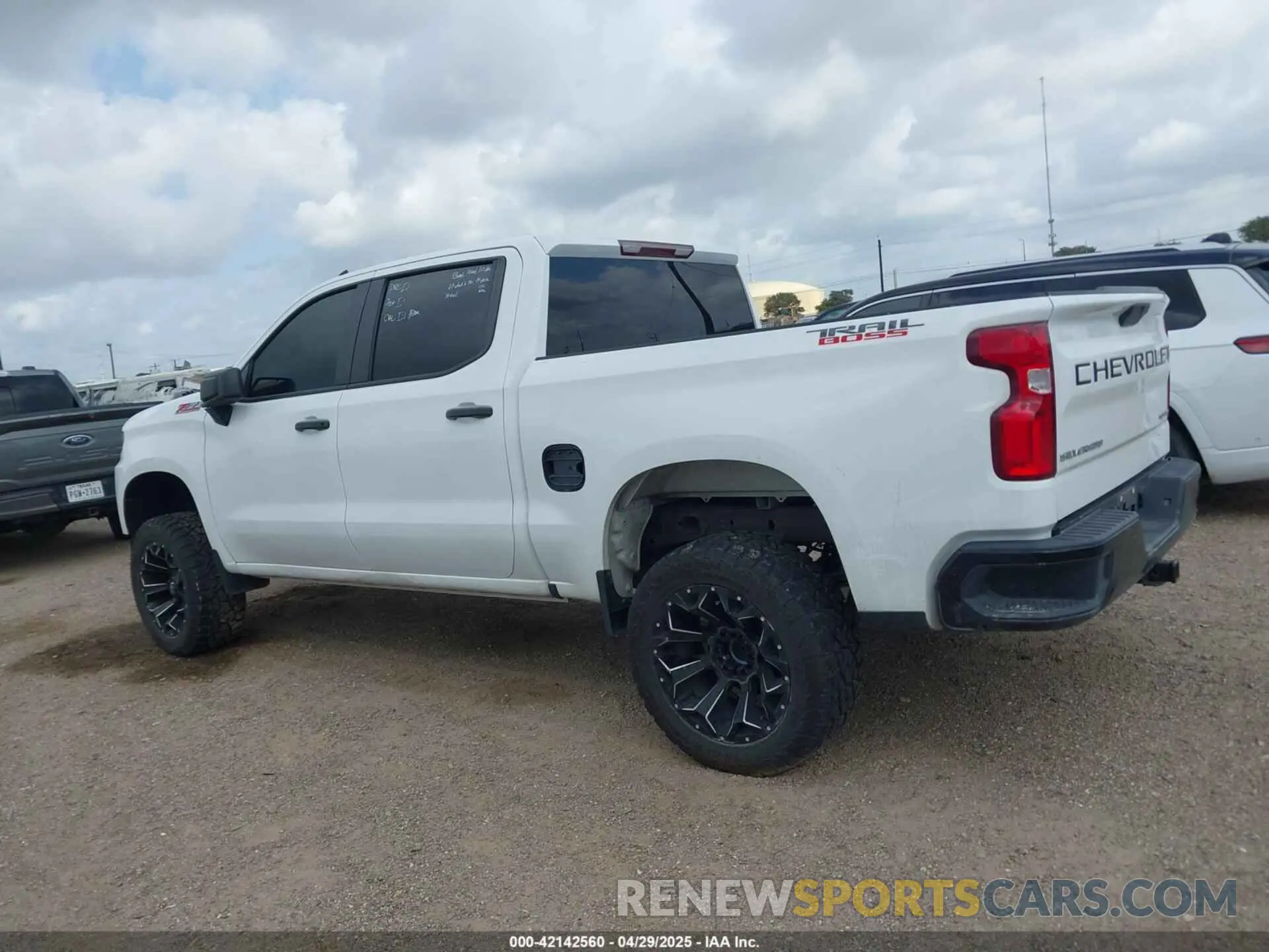 14 Photograph of a damaged car 3GCPYCEK6NG139927 CHEVROLET SILVERADO 1500 LTD 2022