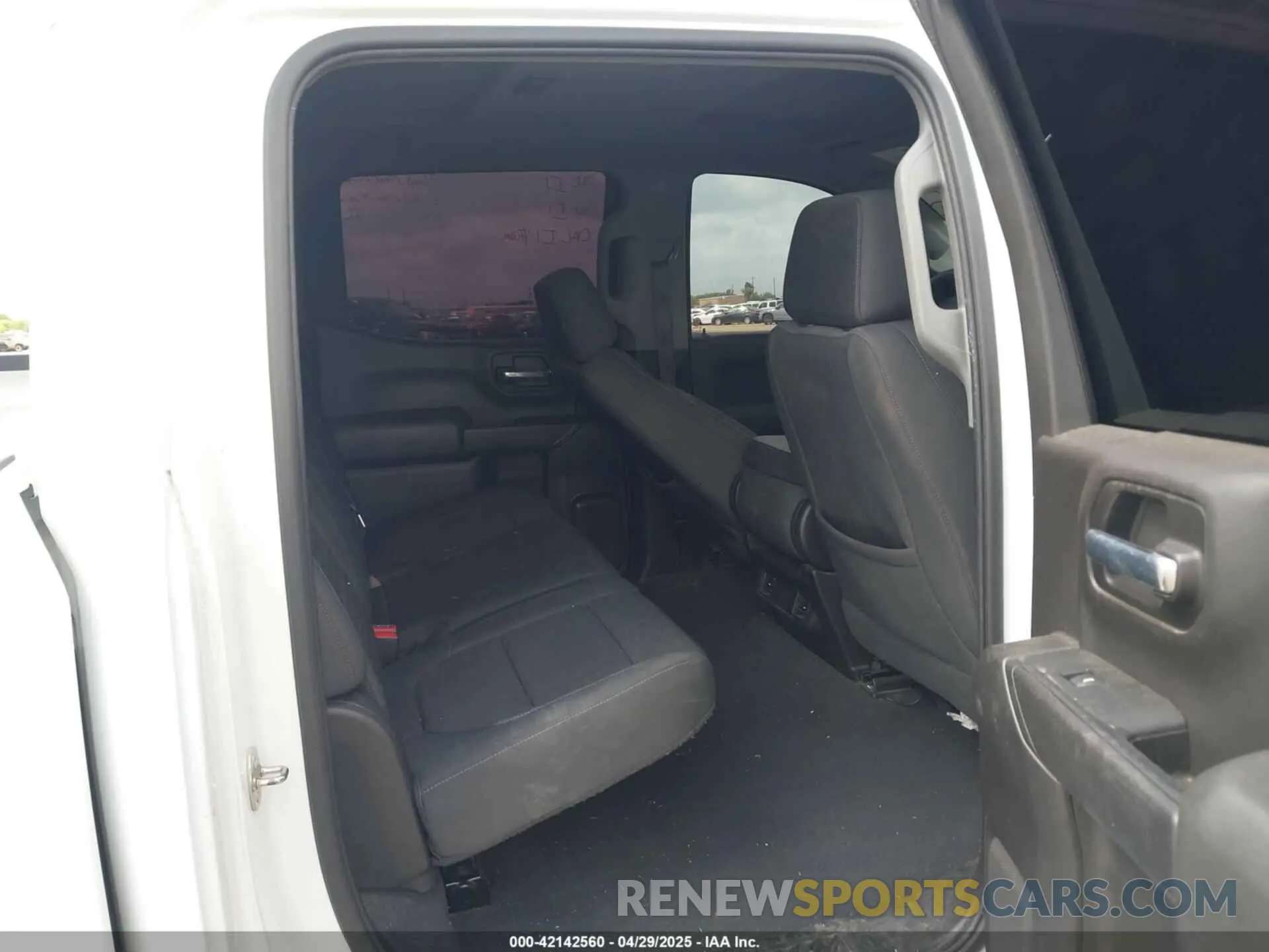 8 Photograph of a damaged car 3GCPYCEK6NG139927 CHEVROLET SILVERADO 1500 LTD 2022
