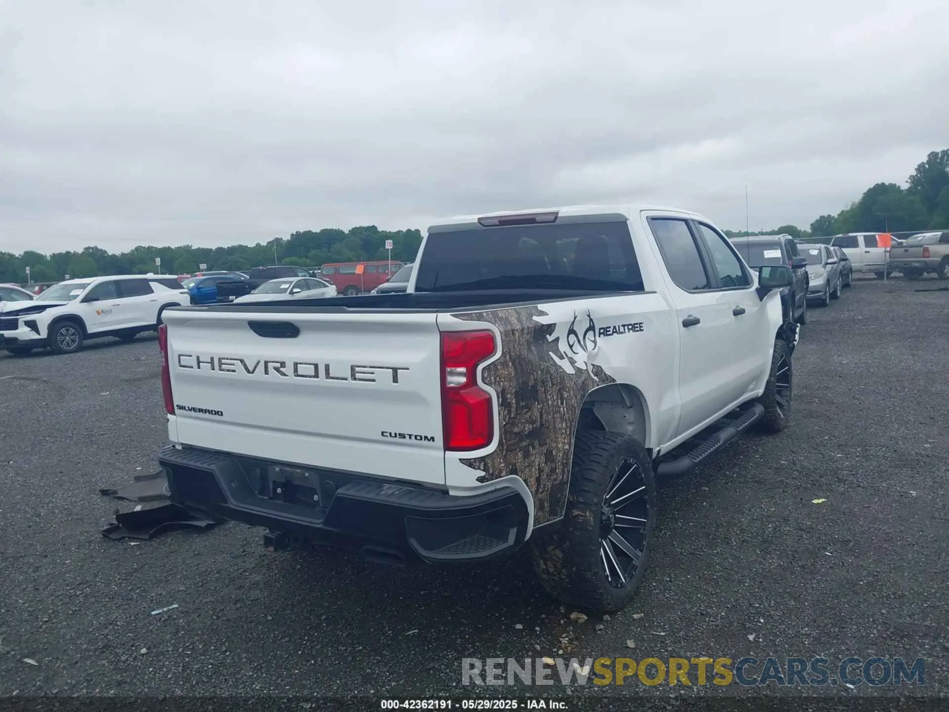 4 Photograph of a damaged car 3GCPYCEL6NG108492 CHEVROLET SILVERADO 1500 LTD 2022