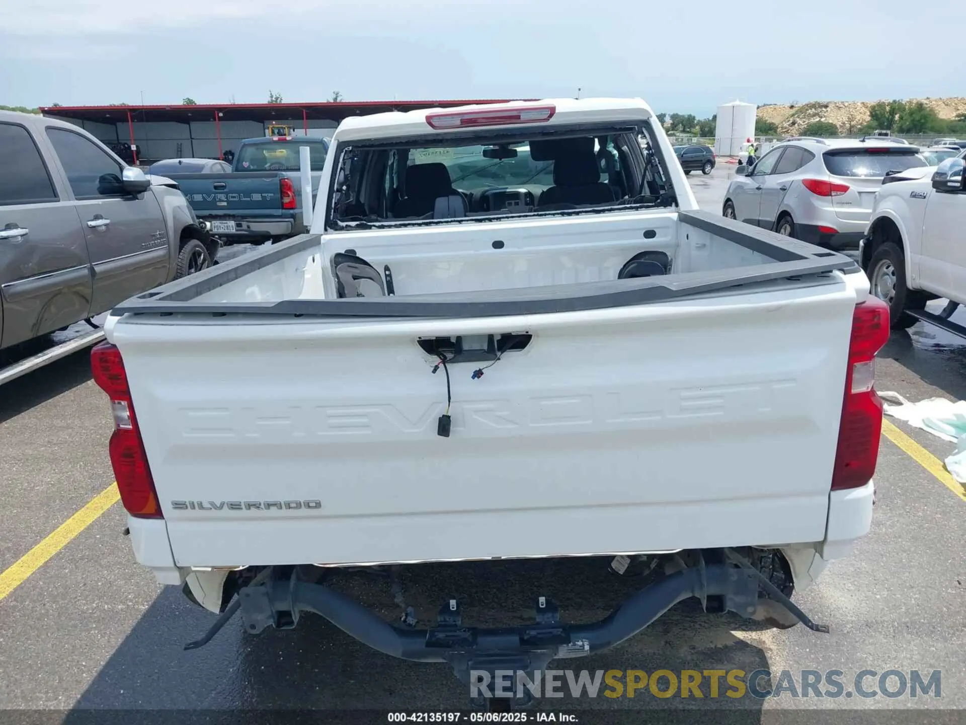 17 Photograph of a damaged car 3GCUYAED1NG181673 CHEVROLET SILVERADO 1500 LTD 2022