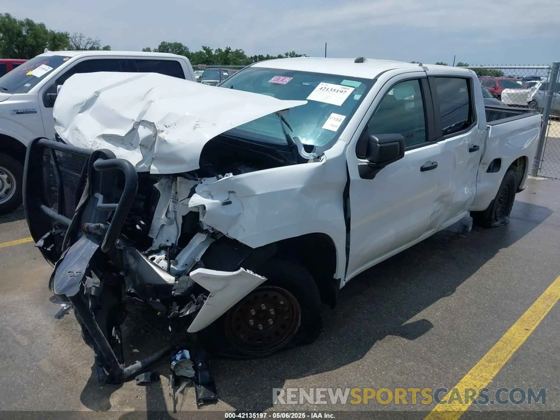 2 Photograph of a damaged car 3GCUYAED1NG181673 CHEVROLET SILVERADO 1500 LTD 2022