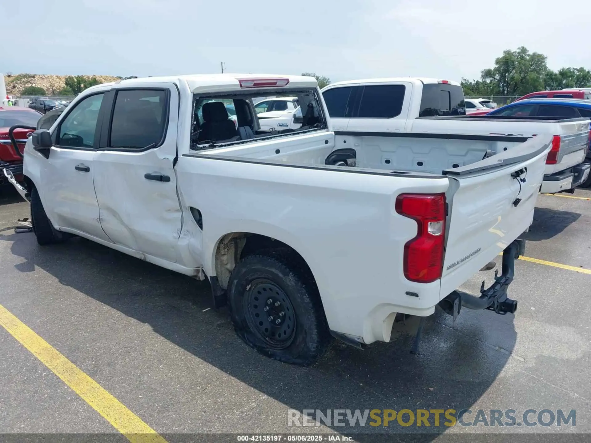 3 Photograph of a damaged car 3GCUYAED1NG181673 CHEVROLET SILVERADO 1500 LTD 2022