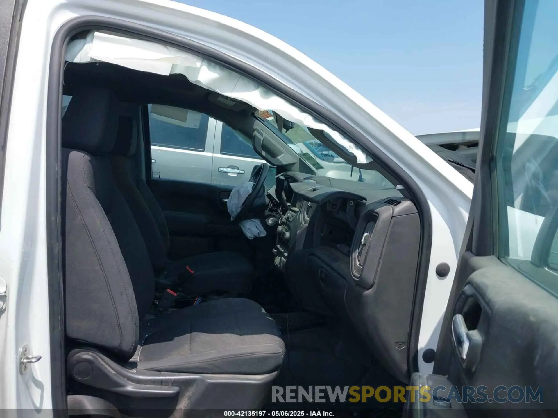 5 Photograph of a damaged car 3GCUYAED1NG181673 CHEVROLET SILVERADO 1500 LTD 2022