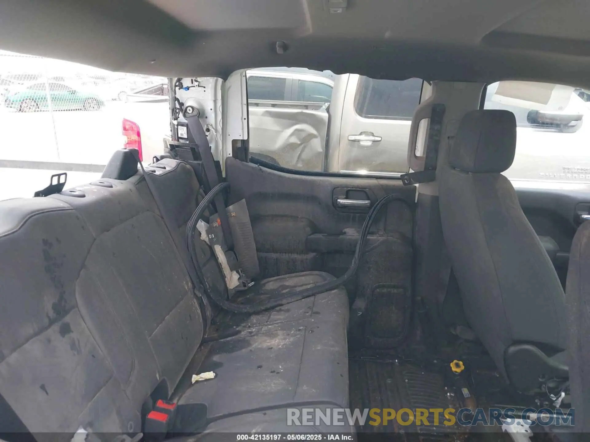 8 Photograph of a damaged car 3GCUYAED1NG181673 CHEVROLET SILVERADO 1500 LTD 2022
