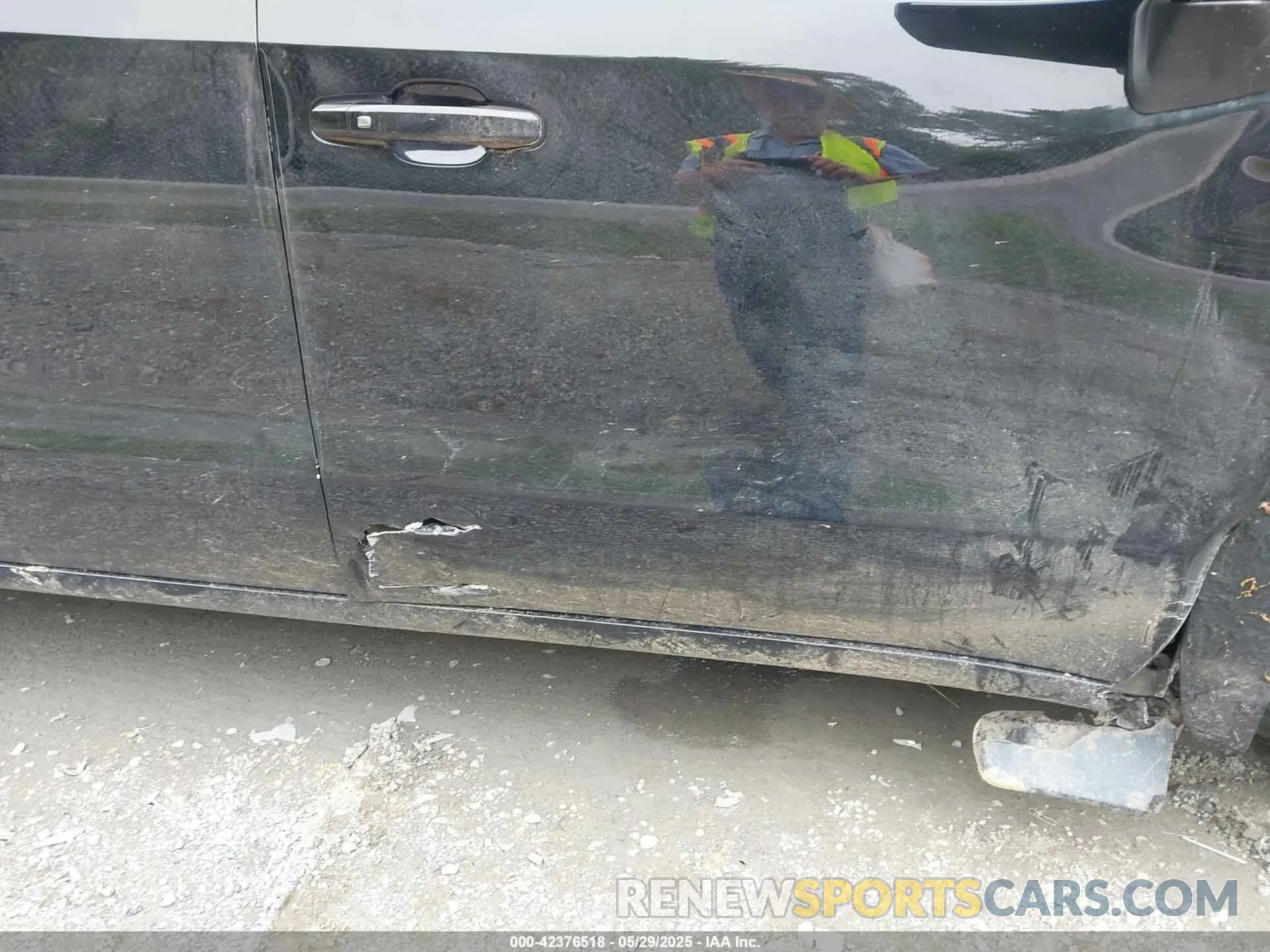 17 Photograph of a damaged car 3GCUYDED8NG165794 CHEVROLET SILVERADO 1500 LTD 2022