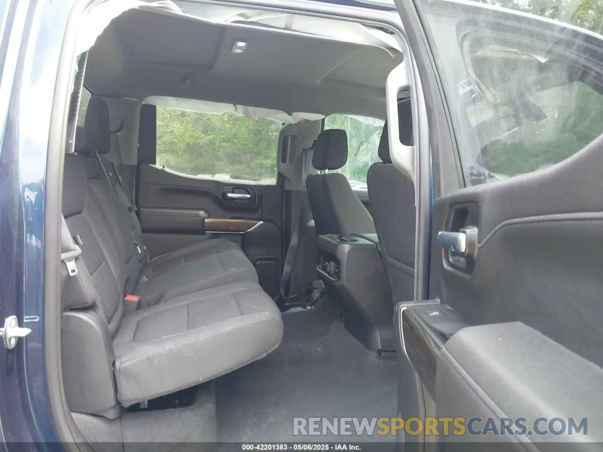 8 Photograph of a damaged car 3GCUYEED3NG178118 CHEVROLET SILVERADO 1500 LTD 2022