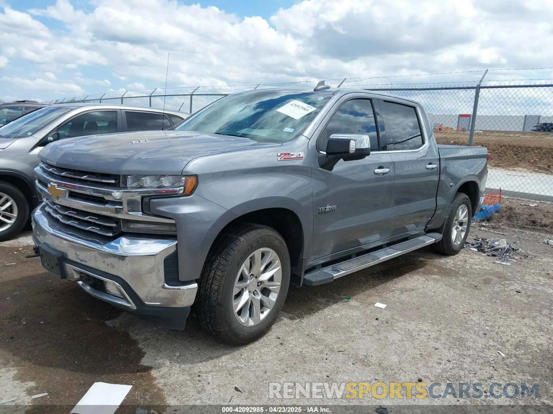 2 Photograph of a damaged car 3GCUYGEL3NG138446 CHEVROLET SILVERADO 1500 LTD 2022