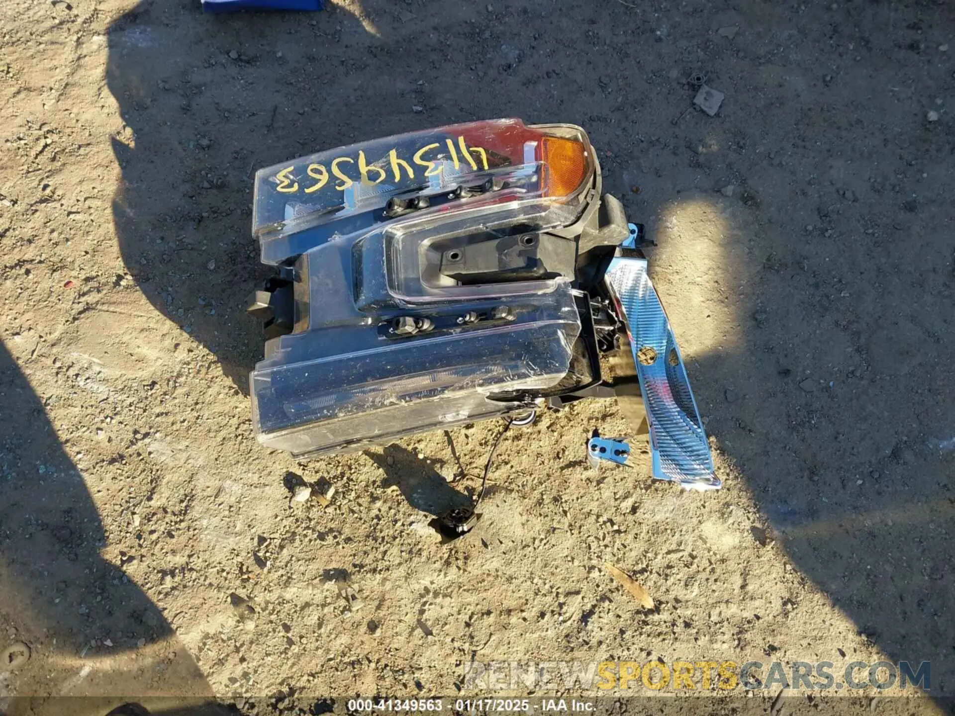 11 Photograph of a damaged car 3GCUYGET2NG211421 CHEVROLET SILVERADO 1500 LTD 2022