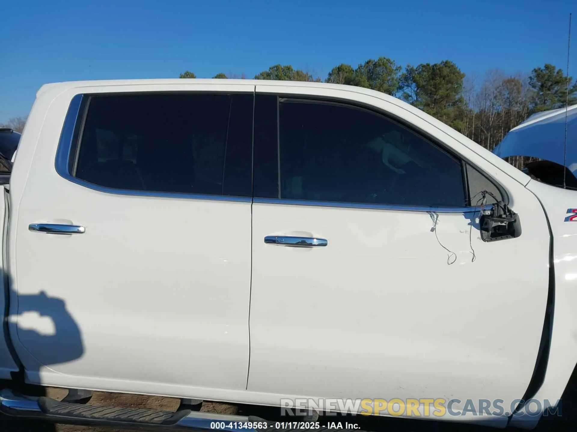 13 Photograph of a damaged car 3GCUYGET2NG211421 CHEVROLET SILVERADO 1500 LTD 2022