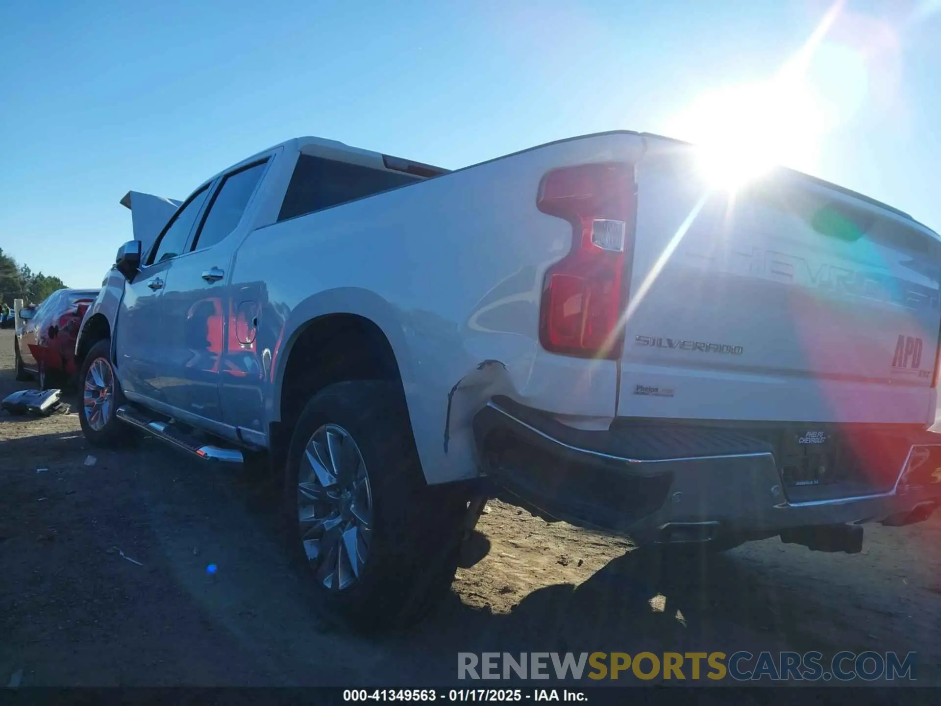 3 Photograph of a damaged car 3GCUYGET2NG211421 CHEVROLET SILVERADO 1500 LTD 2022