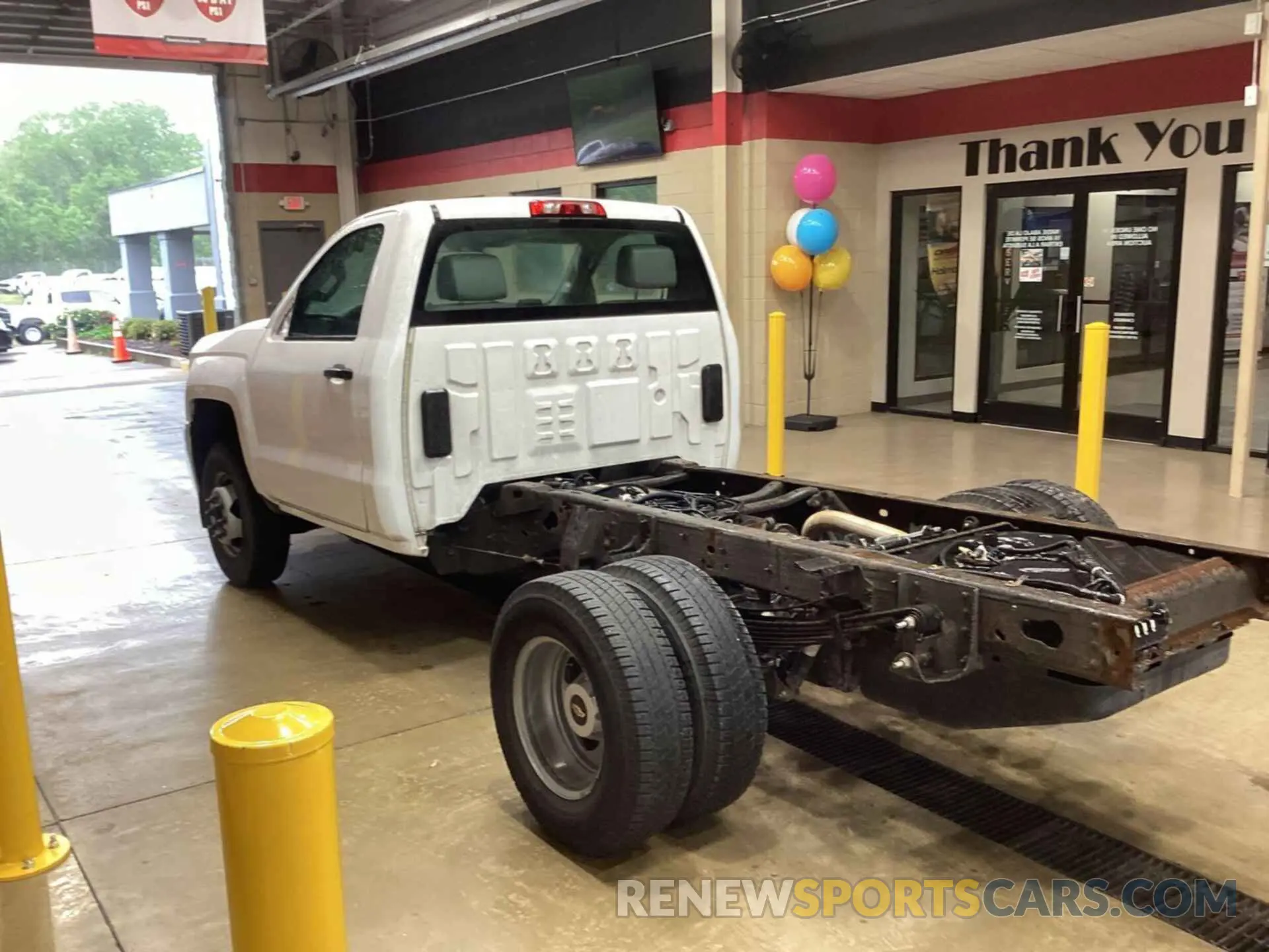 10 Photograph of a damaged car 1GB3CVCG6KF199067 CHEVROLET SILVERADO 2019