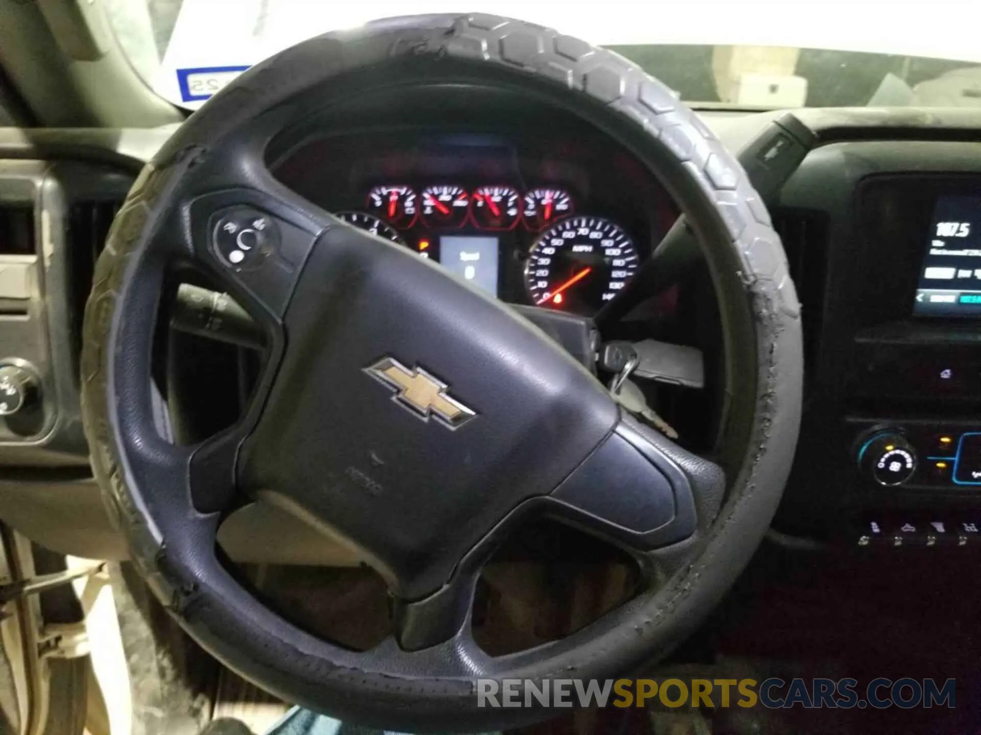 9 Photograph of a damaged car 1GB4KVCY6KF175609 CHEVROLET SILVERADO 2019