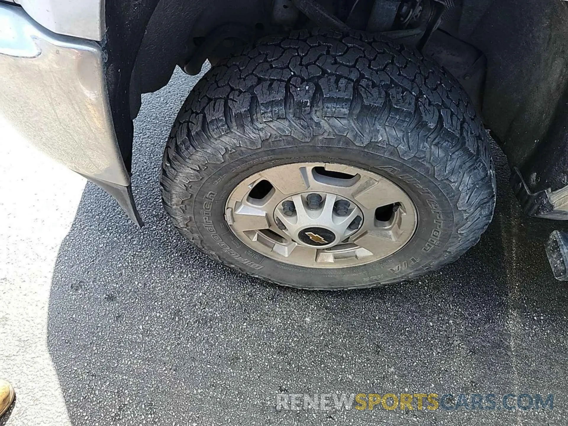 12 Photograph of a damaged car 1GC1KREG0KF172540 CHEVROLET SILVERADO 2019