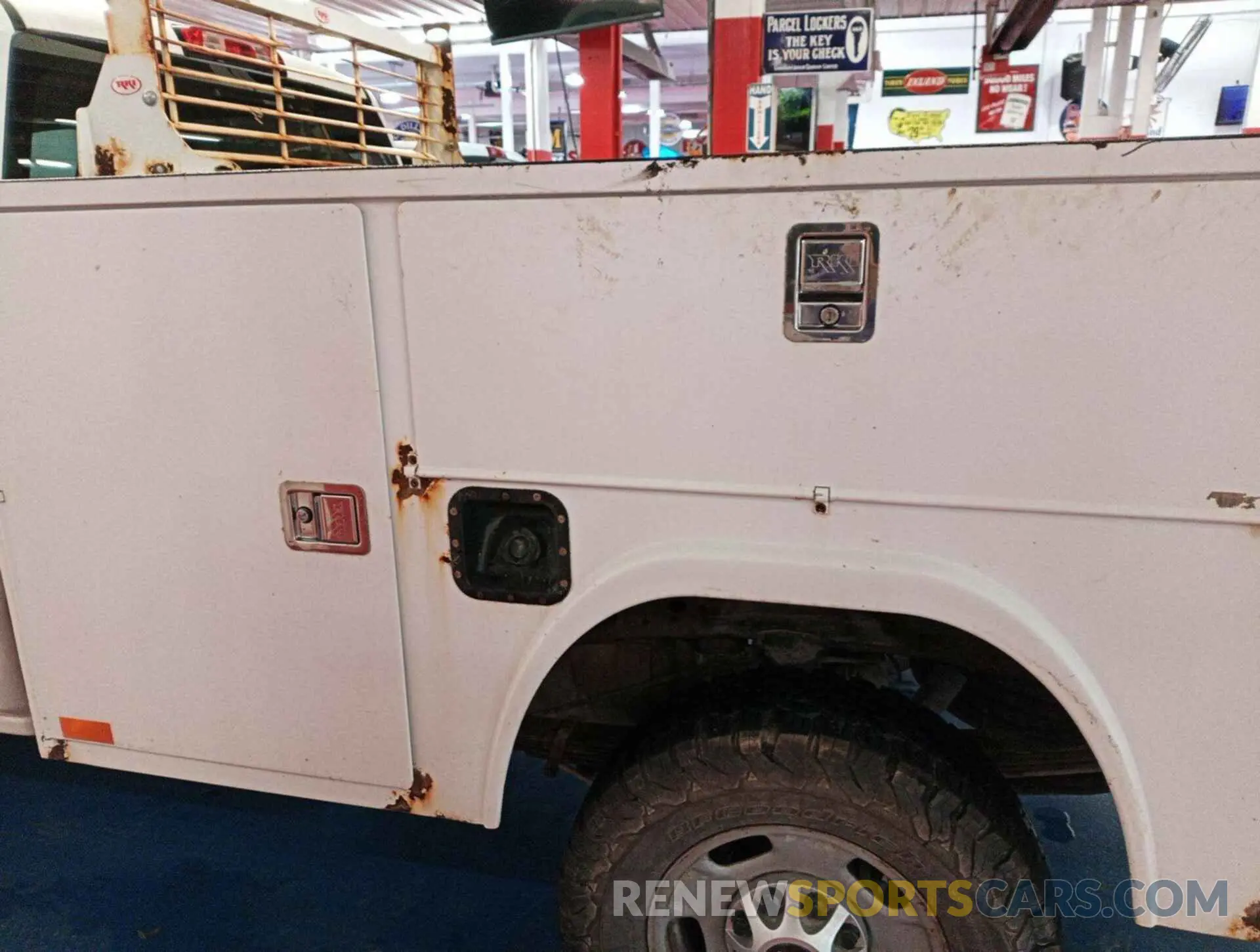 11 Photograph of a damaged car 1GC1KREG3KF211668 CHEVROLET SILVERADO 2019