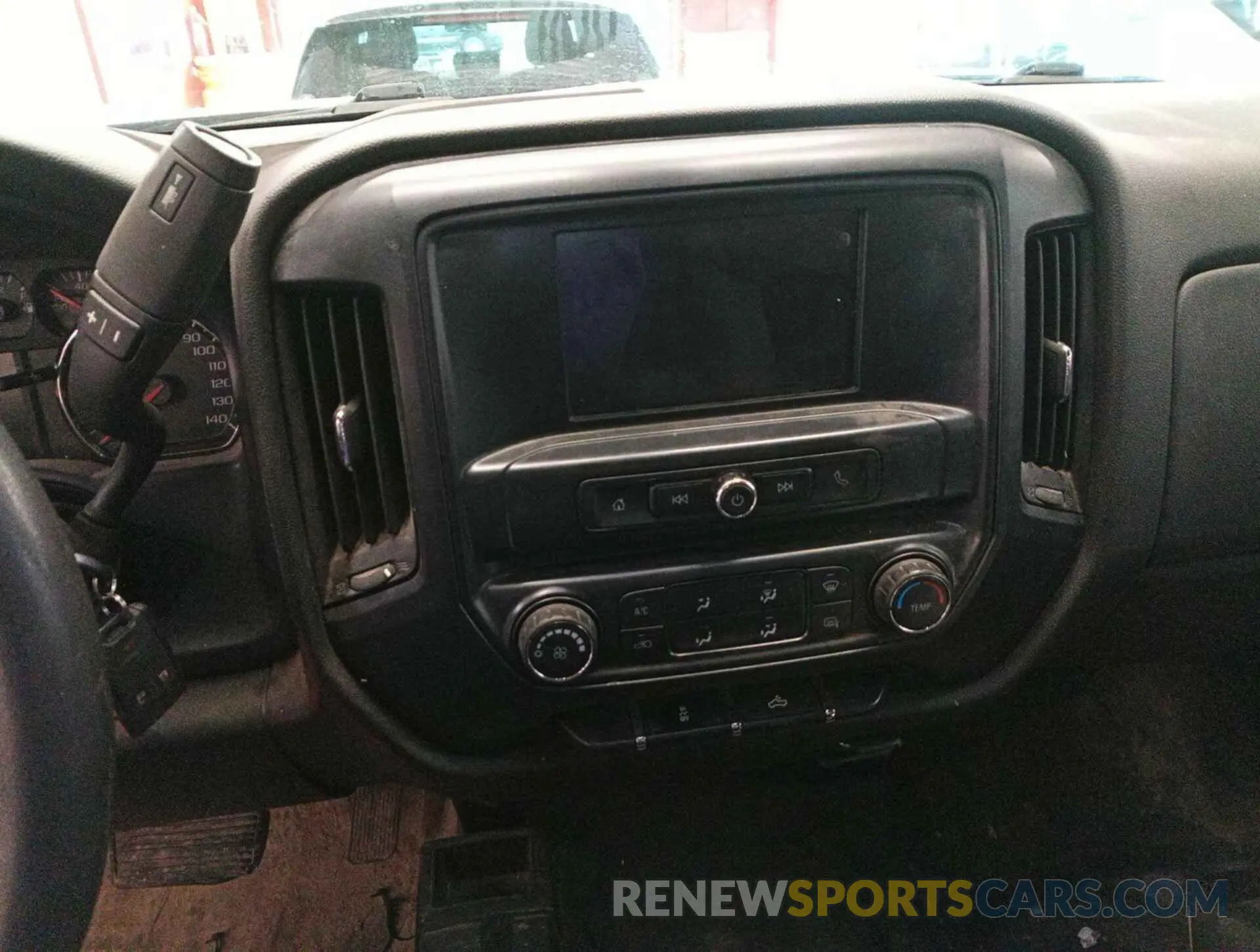 33 Photograph of a damaged car 1GC1KREG3KF211668 CHEVROLET SILVERADO 2019