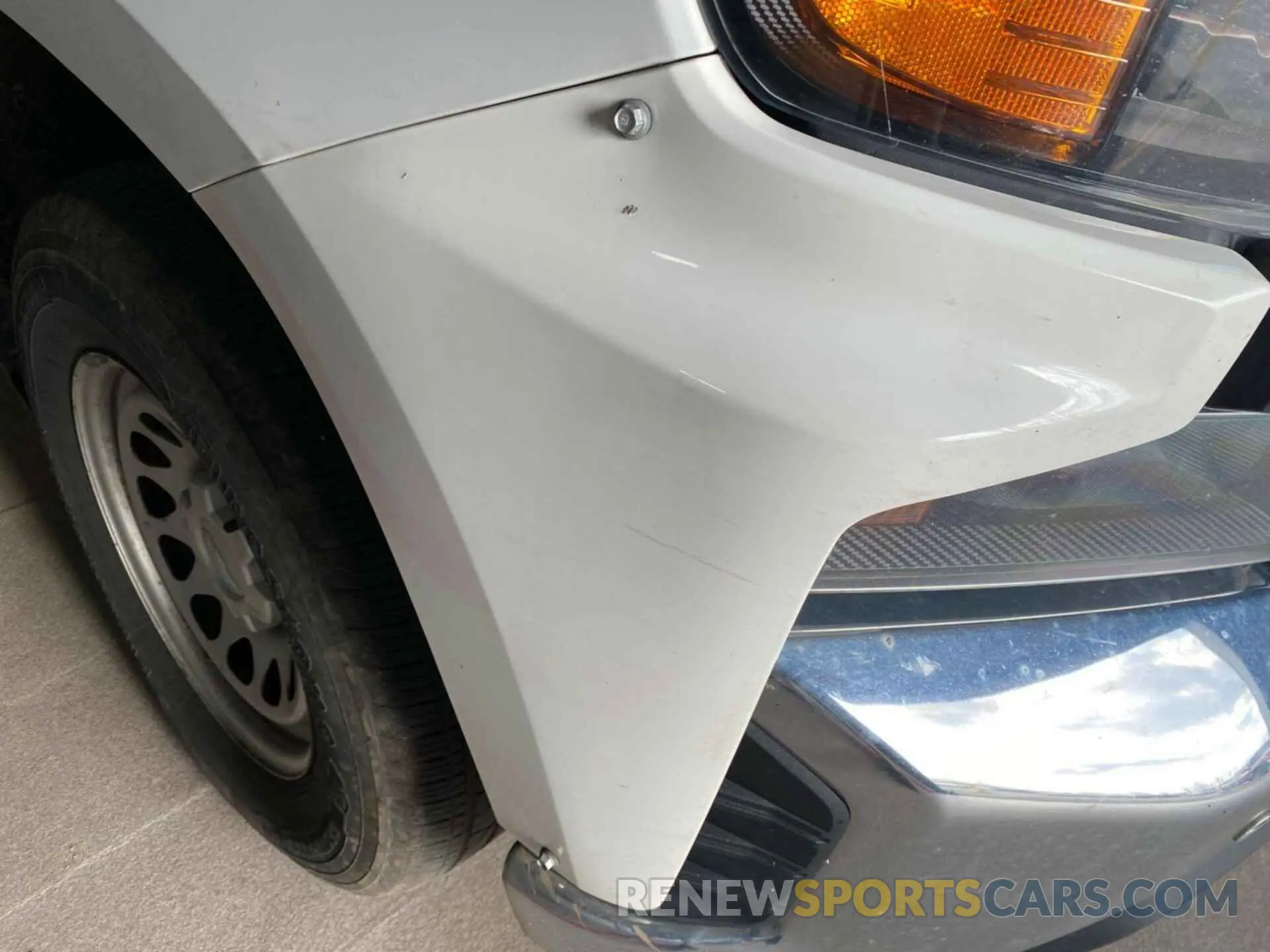 1 Photograph of a damaged car 1GCRWAEH0KZ412282 CHEVROLET SILVERADO 2019