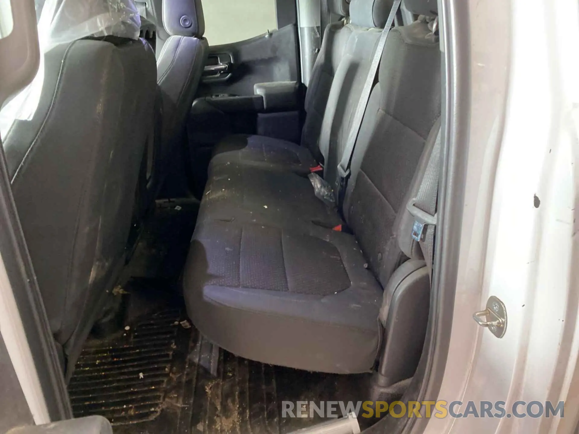 11 Photograph of a damaged car 1GCRWAEH0KZ412282 CHEVROLET SILVERADO 2019
