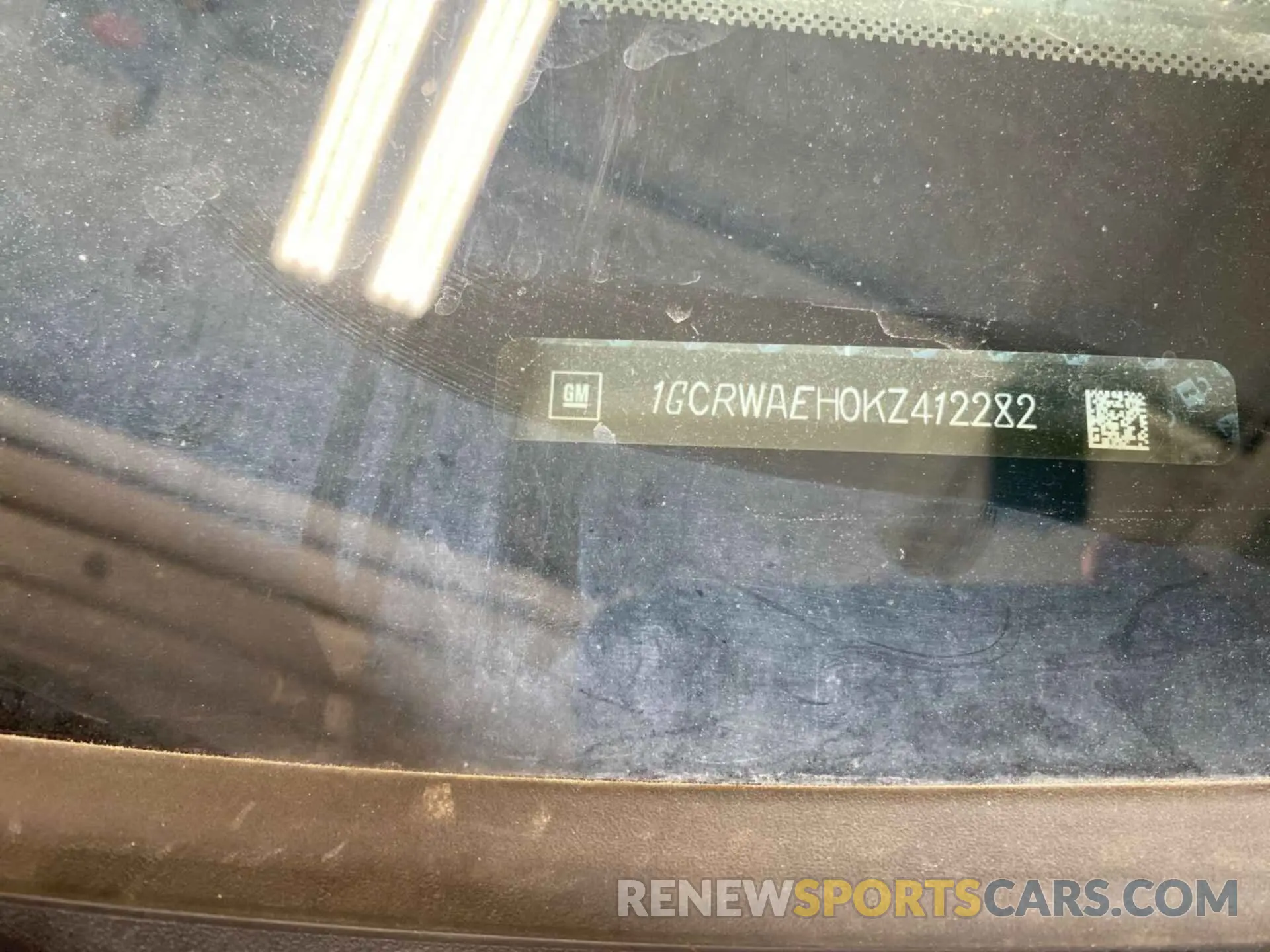 29 Photograph of a damaged car 1GCRWAEH0KZ412282 CHEVROLET SILVERADO 2019