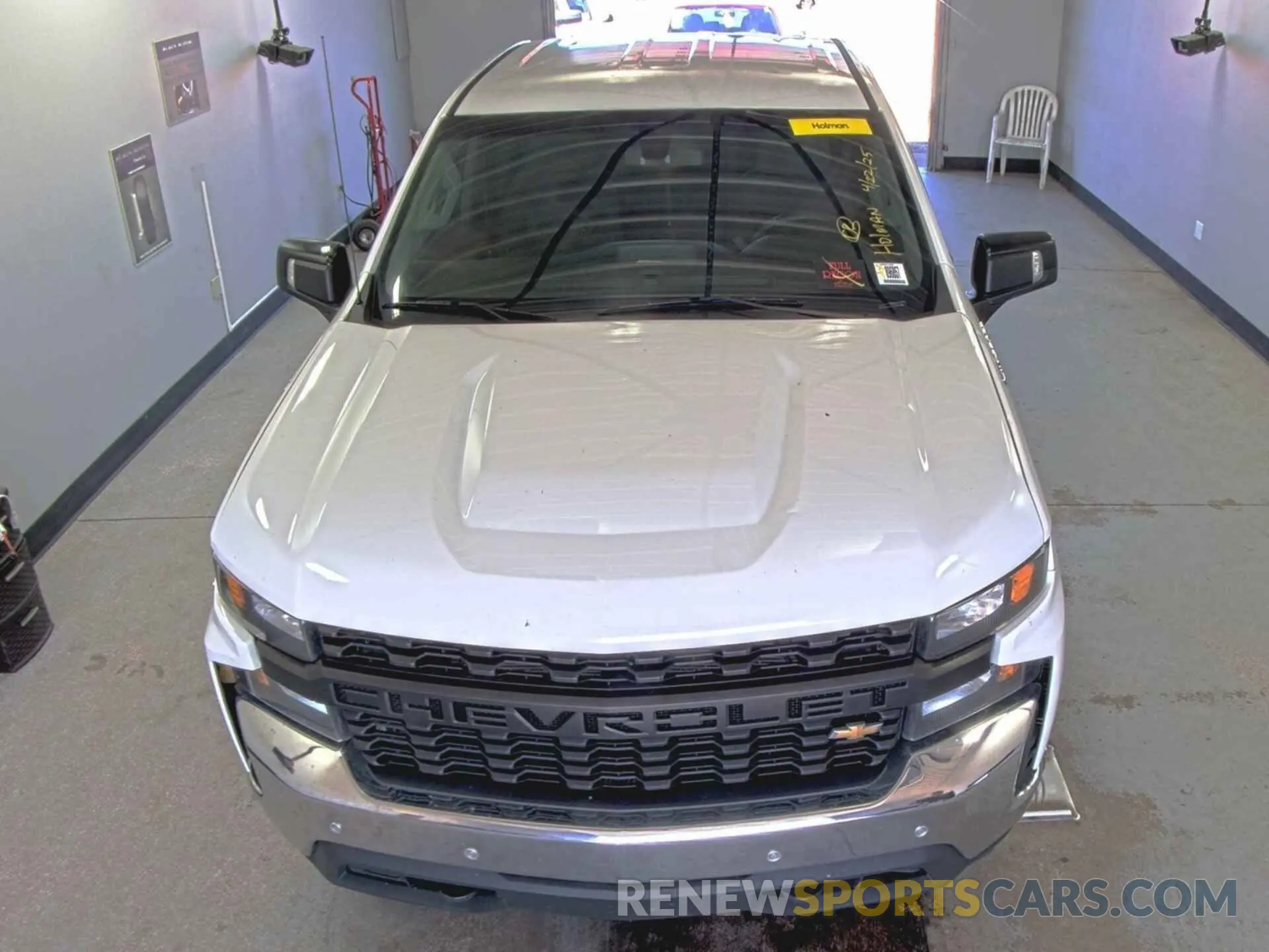 5 Photograph of a damaged car 1GCRWAEH0KZ412282 CHEVROLET SILVERADO 2019