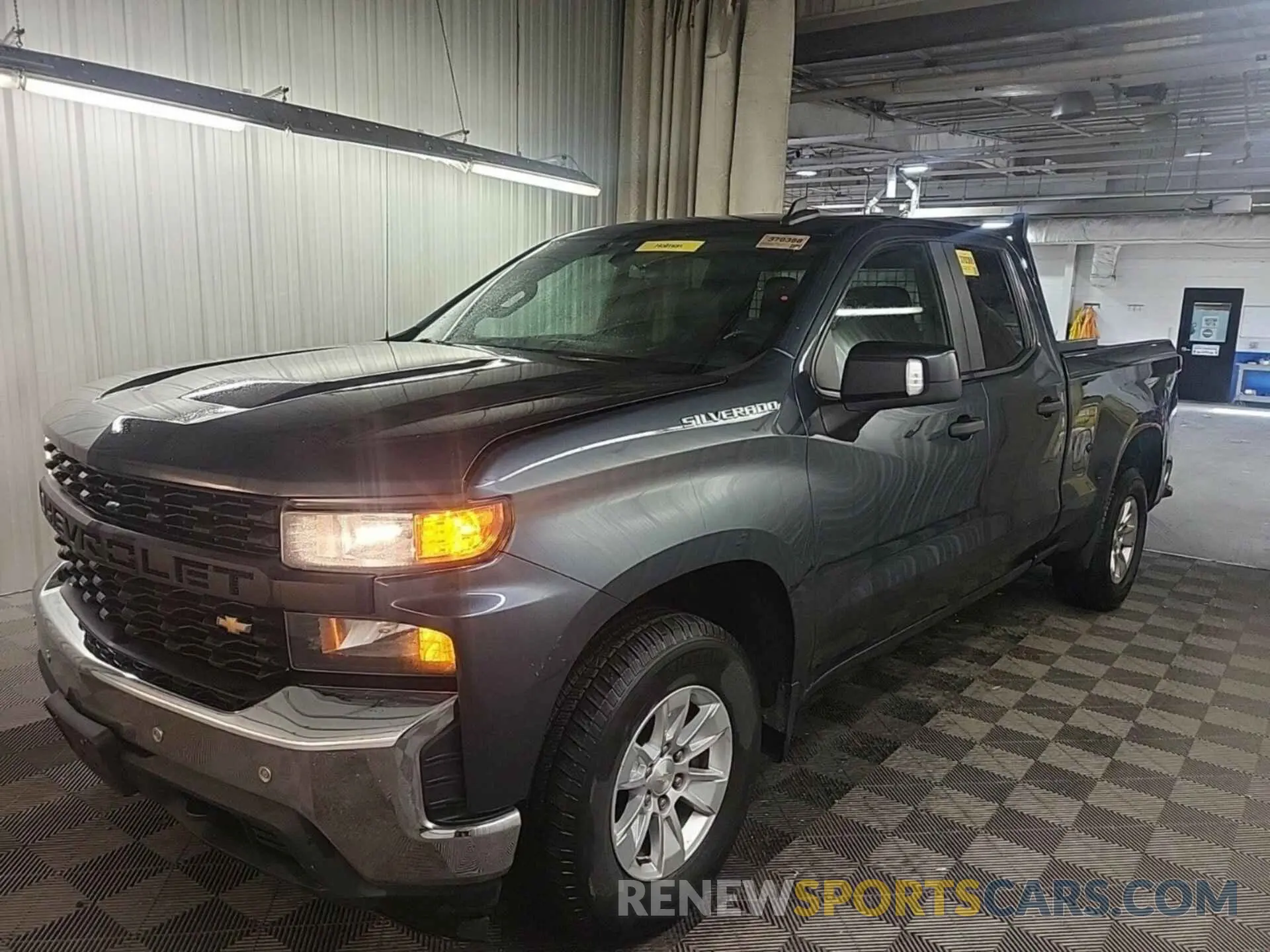 25 Photograph of a damaged car 1GCRWAEH2KZ280657 CHEVROLET SILVERADO 2019