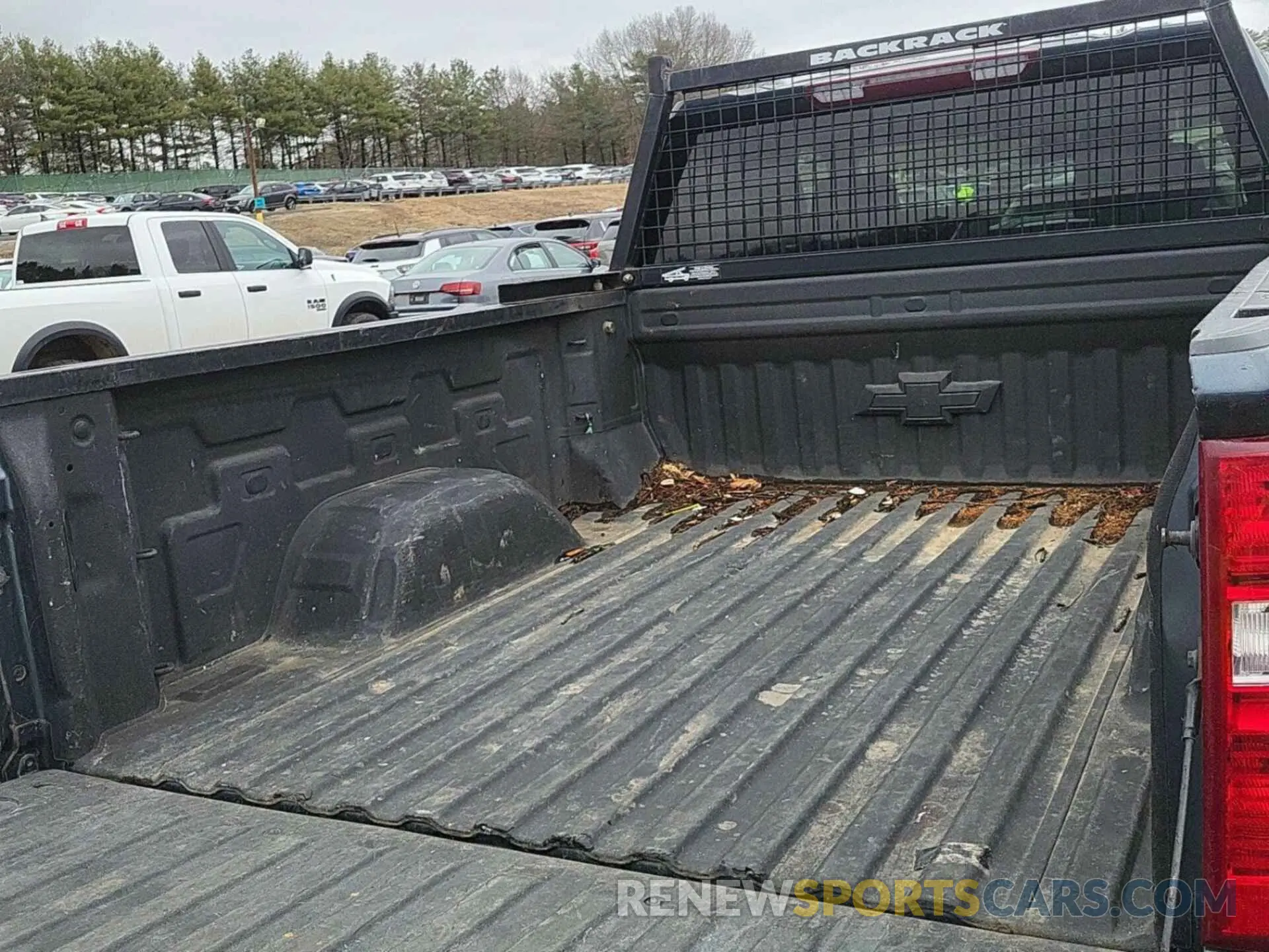38 Photograph of a damaged car 1GCRWAEH2KZ280657 CHEVROLET SILVERADO 2019