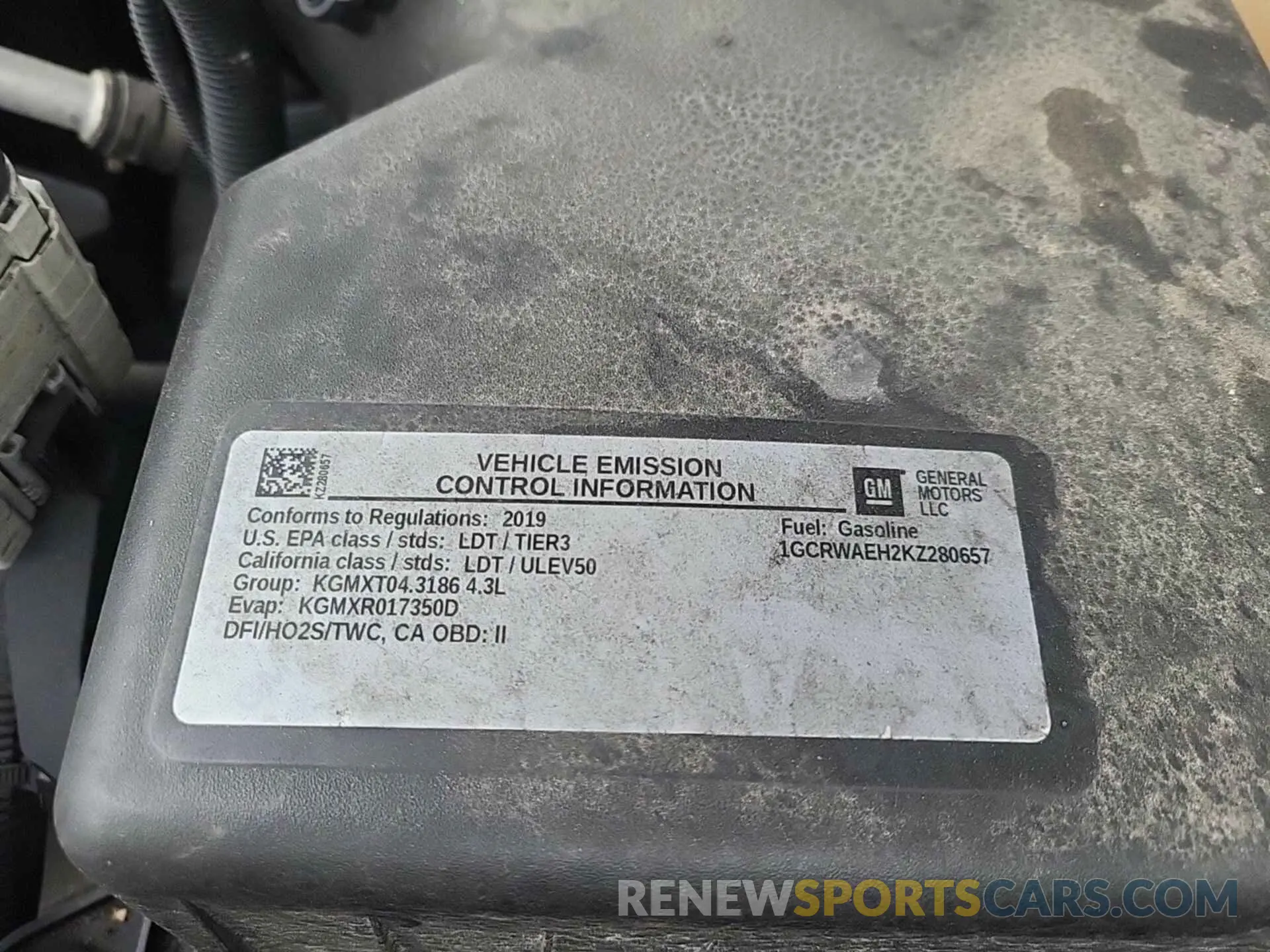 43 Photograph of a damaged car 1GCRWAEH2KZ280657 CHEVROLET SILVERADO 2019
